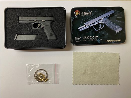 Glock 17 1:3 Mini Schlüsselanhänger mit Box