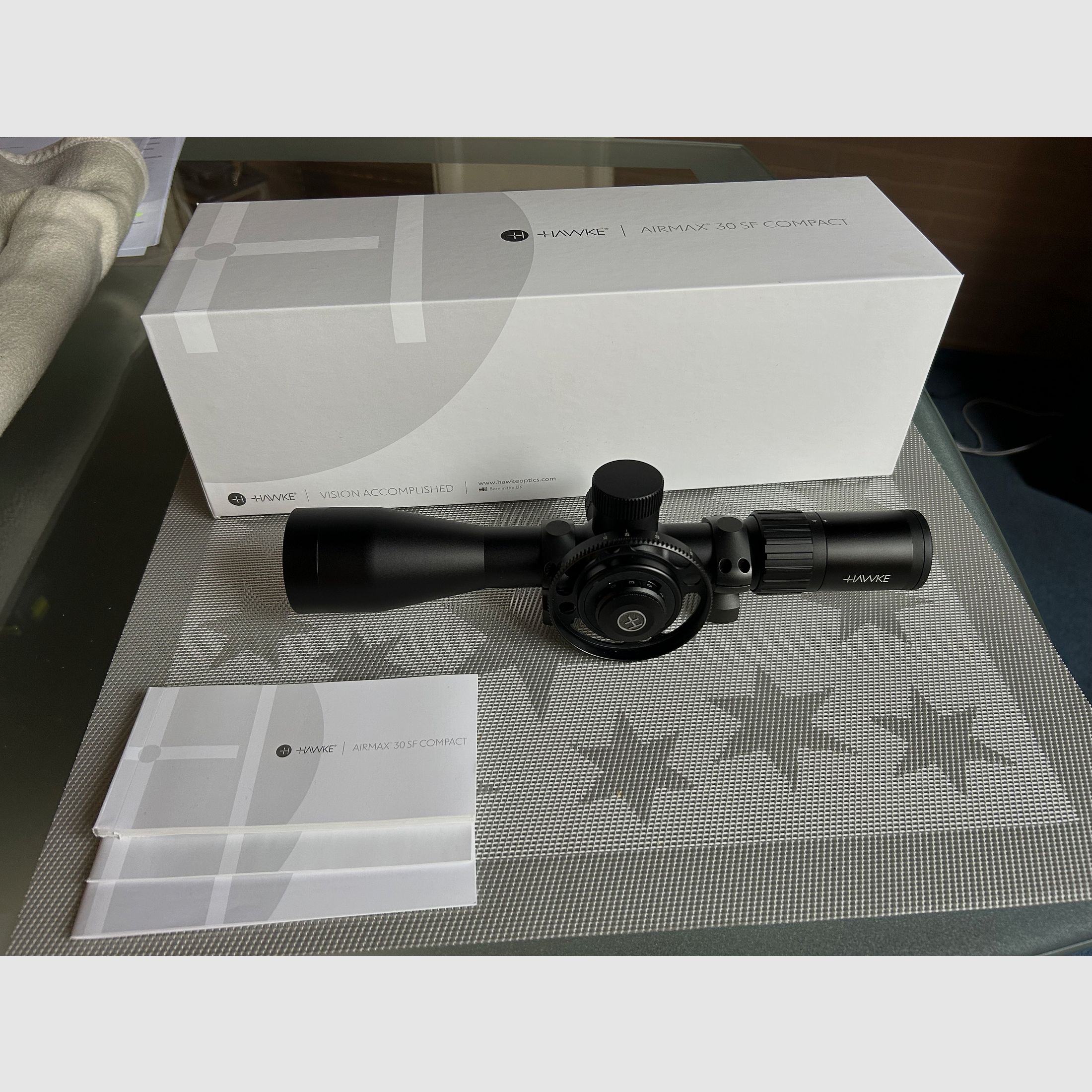 Hawke Airmax 30 SF Compact 4–16×44 AMX IR + Sidewheel + 30-mm quick-release mount + OVP