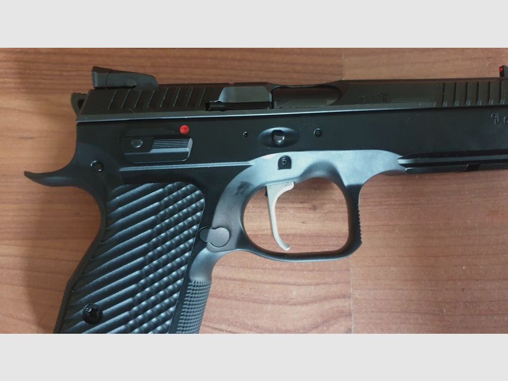 -CZ- Shadow 2 single action only 1291g