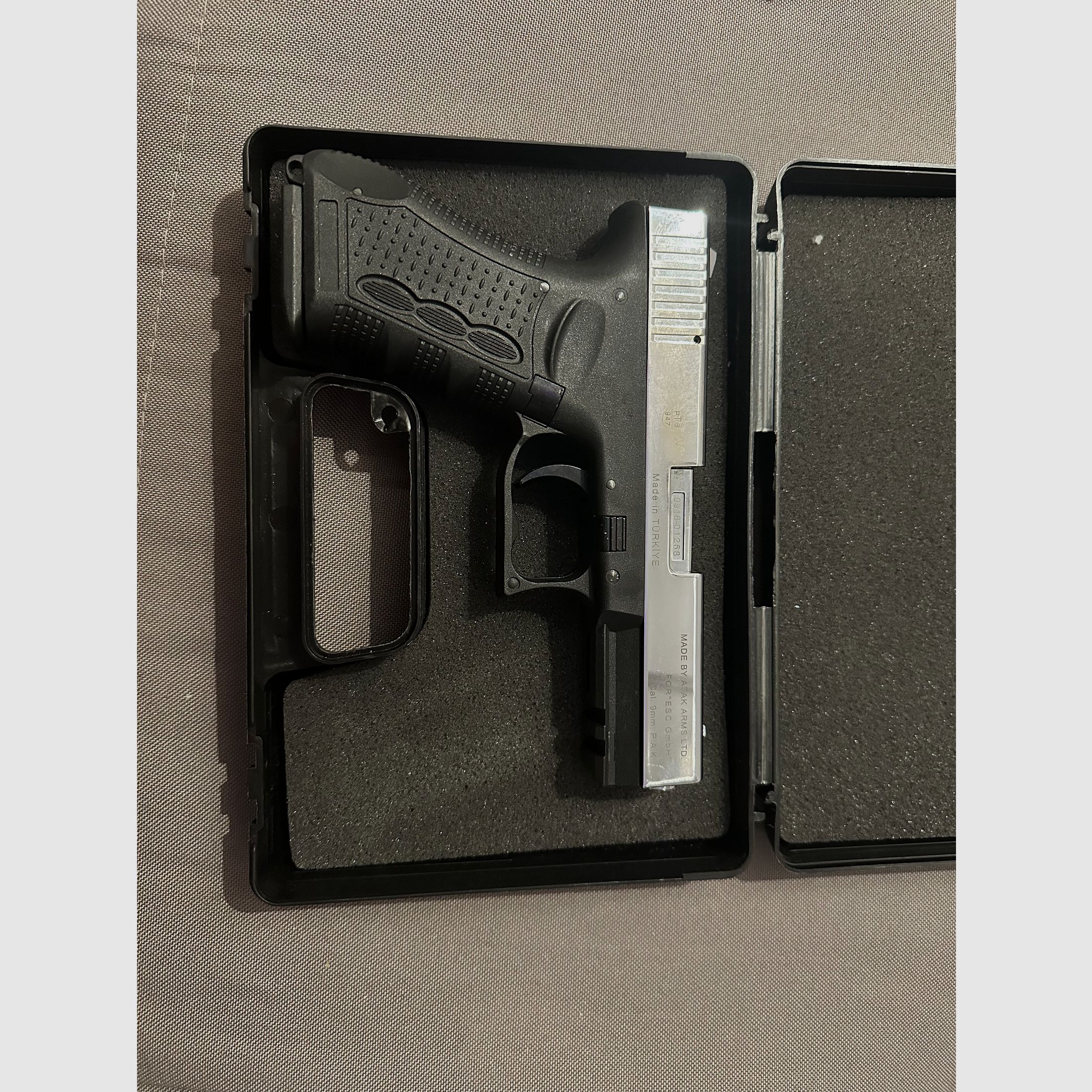 Zoraki 917 Shiny Chrome – 9 mm P.A.K. – estado casi como nuevo