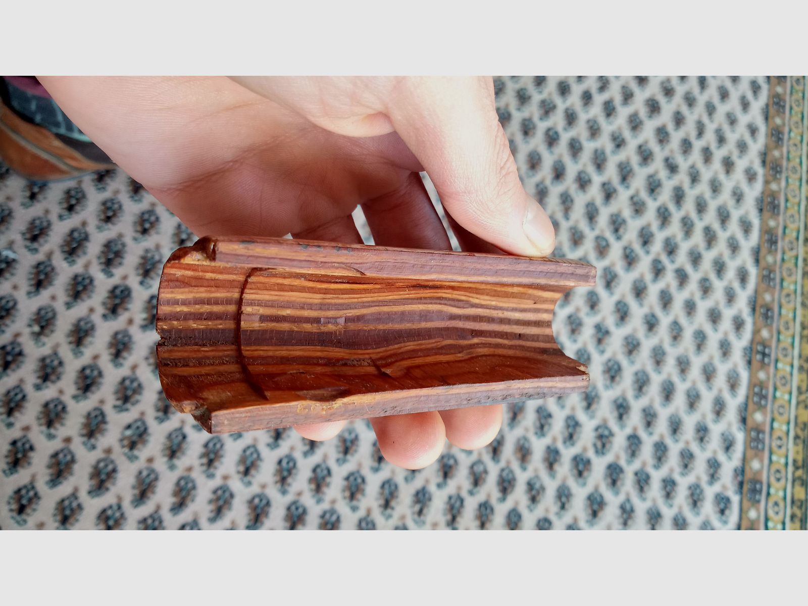 Originale guanti superiori Dong AK rumeni (molto larghi) / Legno laminato robusto perfetto per il pene di asino rumeno (Uluc) o guanti RPK
