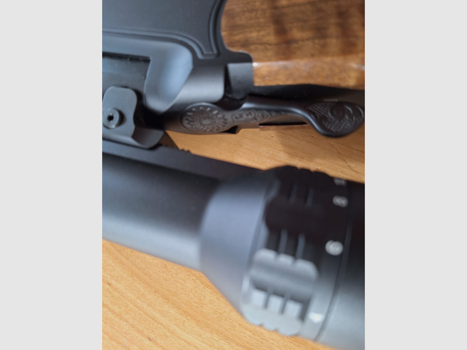 Blaser B95 avec canon interchangeable 5.6 ×52 et Kahles - comme neuf -