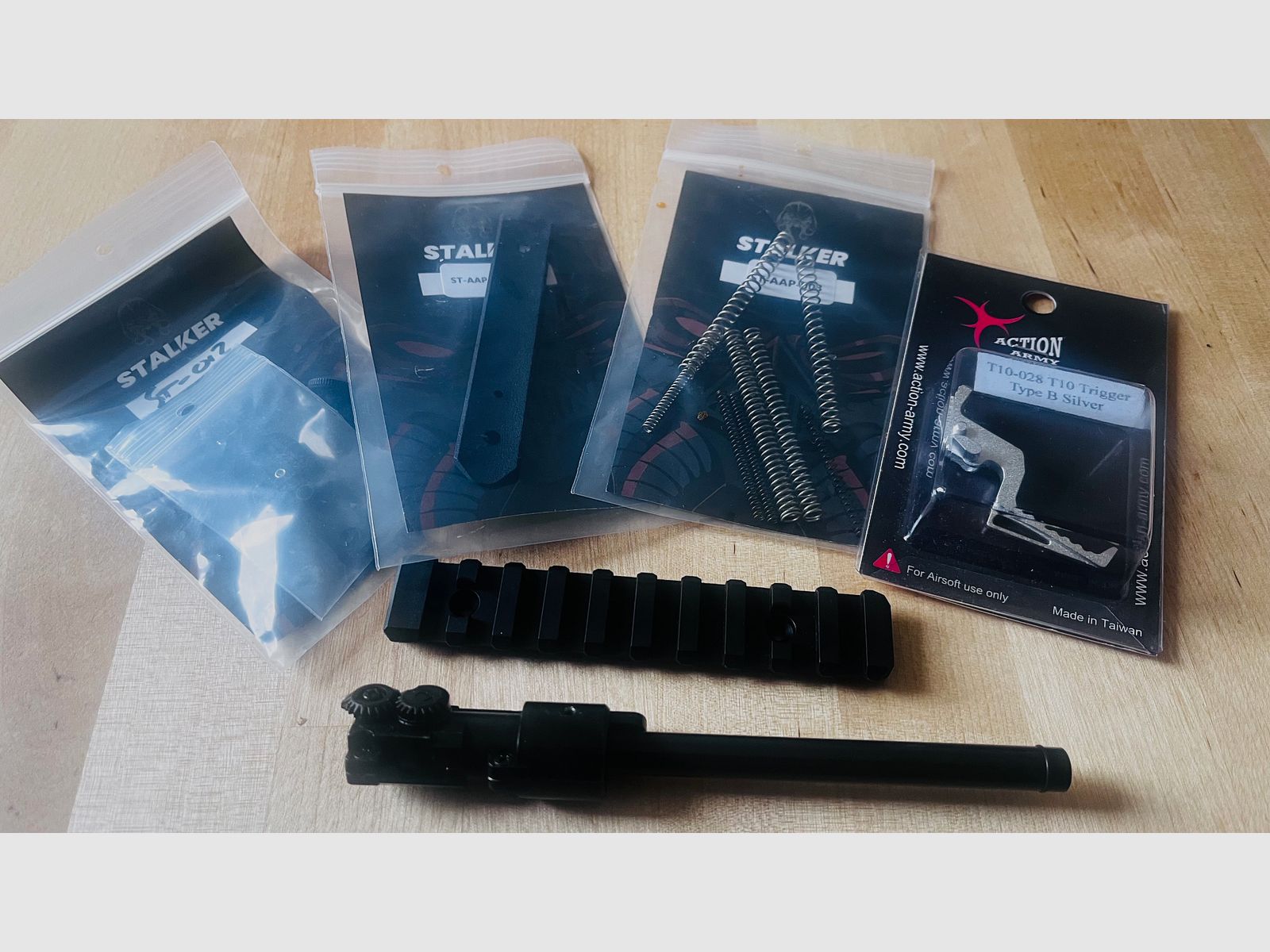 Action Army AAP-01 Assassin GBB z dodatkami i ulepszeniami - Nie jest bronią automatyczną