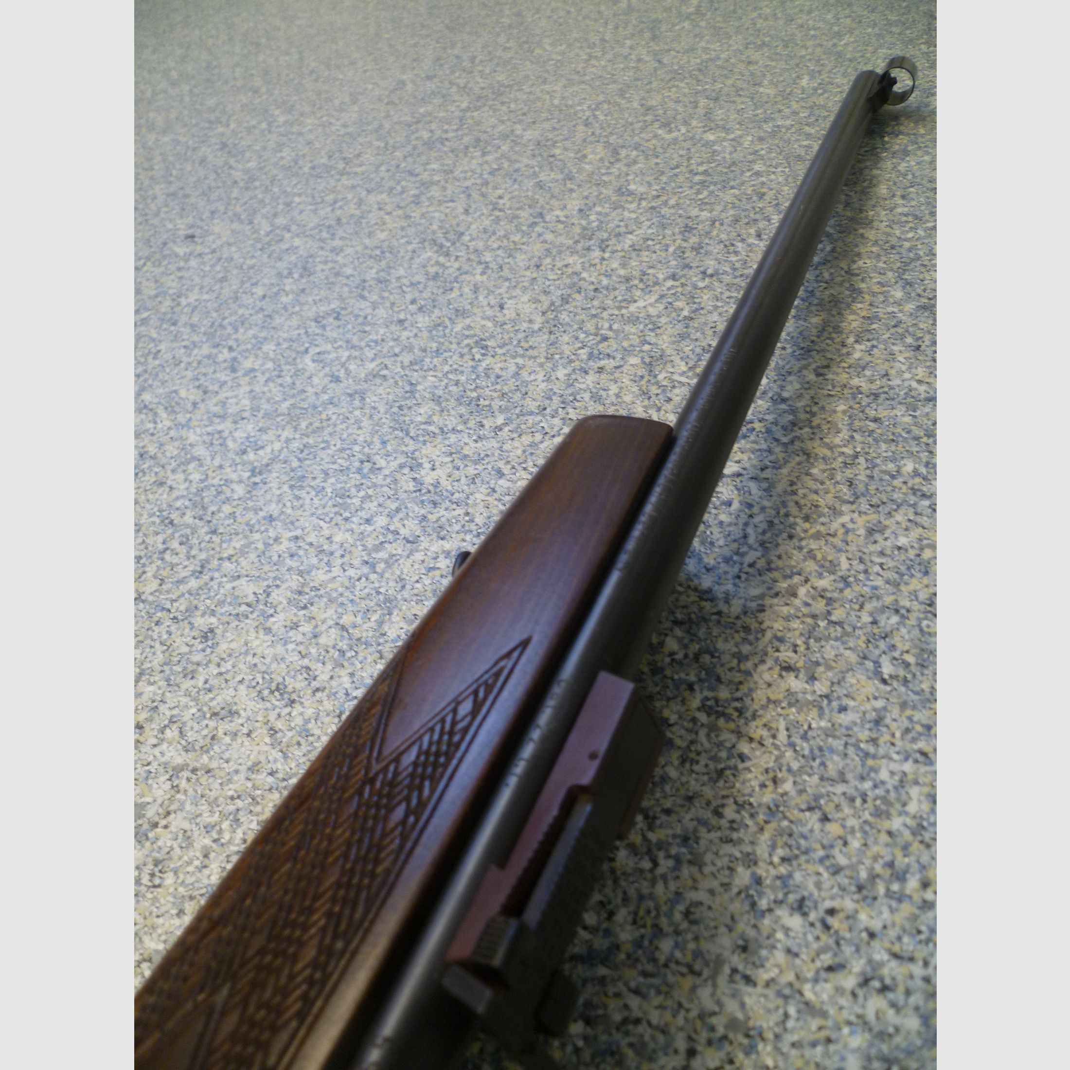 Repetierbüchse Voere .22 lr