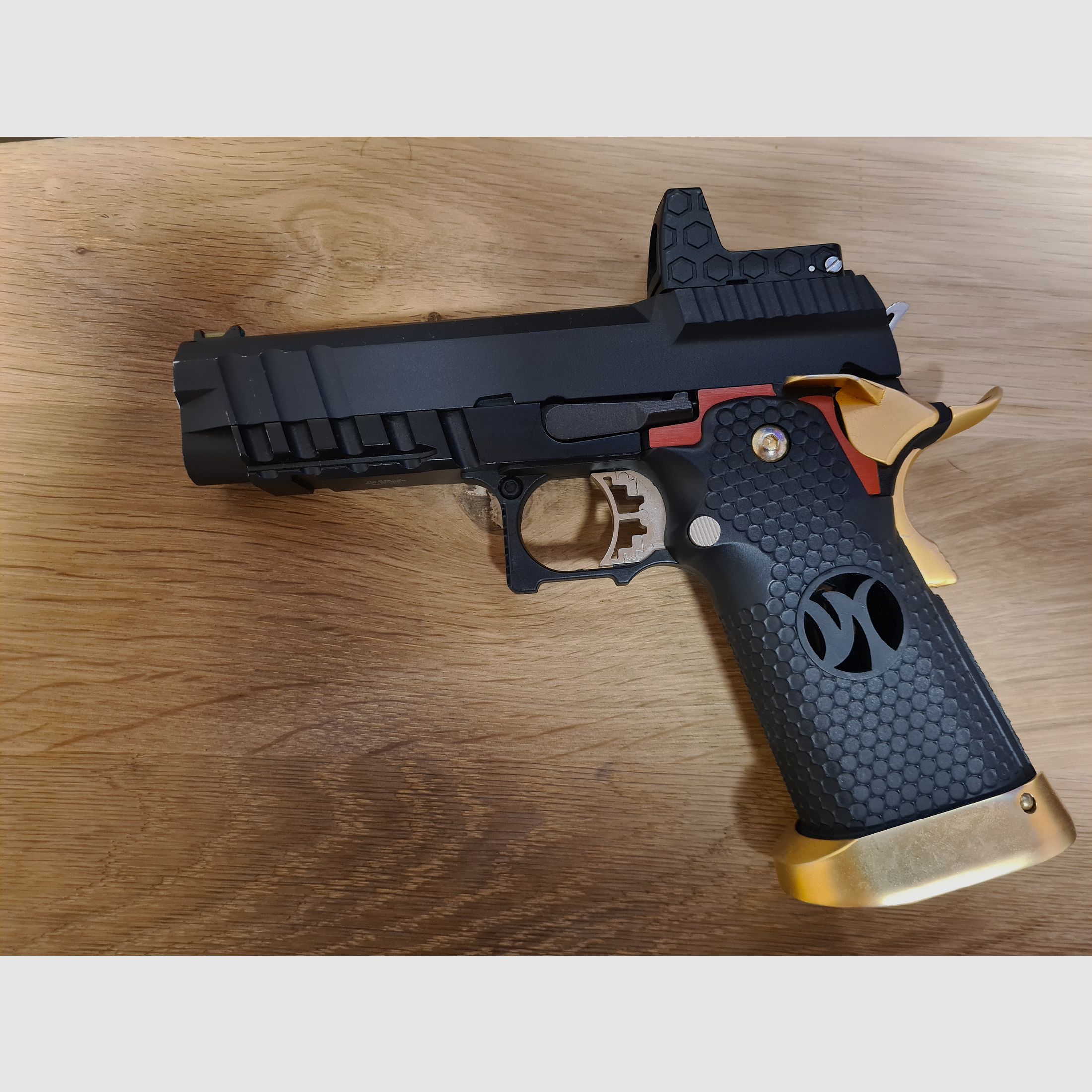 AW CUSTOM HX 2601 Pistola Airsoft