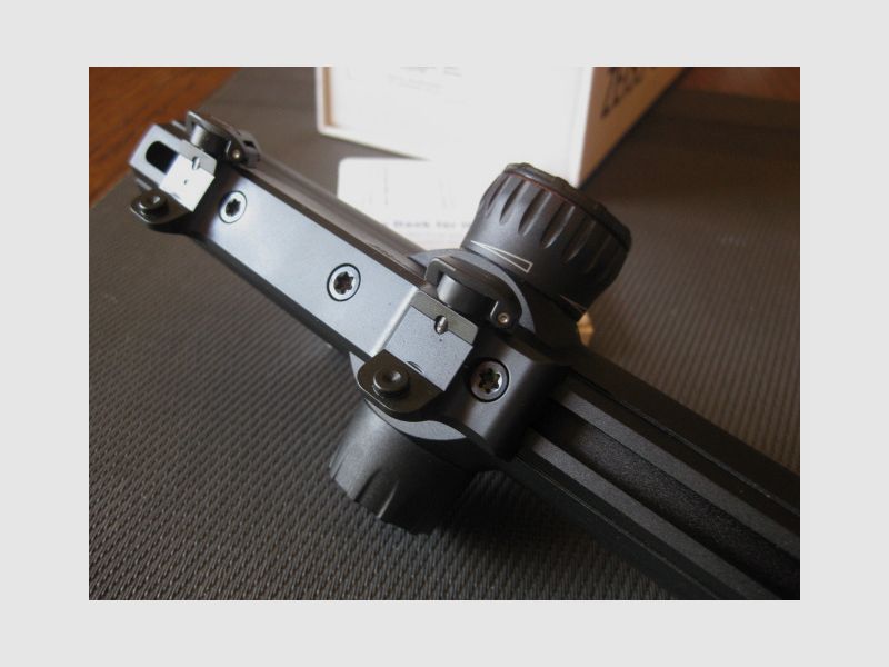 TOP ZEISS V6 1,1 - 6 x 24 M mit Absehen-60 und Original Blaser-Sattelmontage ! KEIN V8-Swarovski -Z6i-Z8i-LEICA-SAUER-MAUSER 