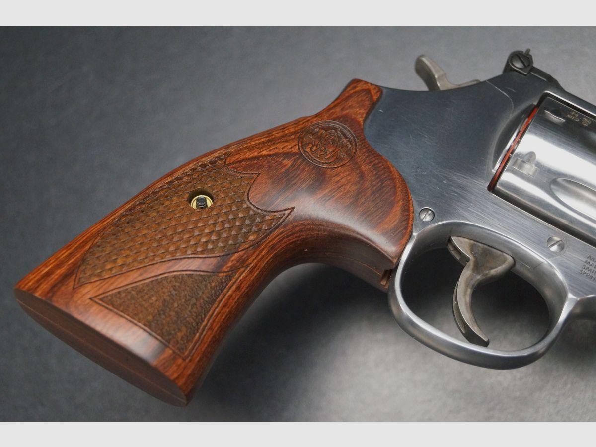Smith & Wesson 686 Plus Deluxe, Bild 4 von 8