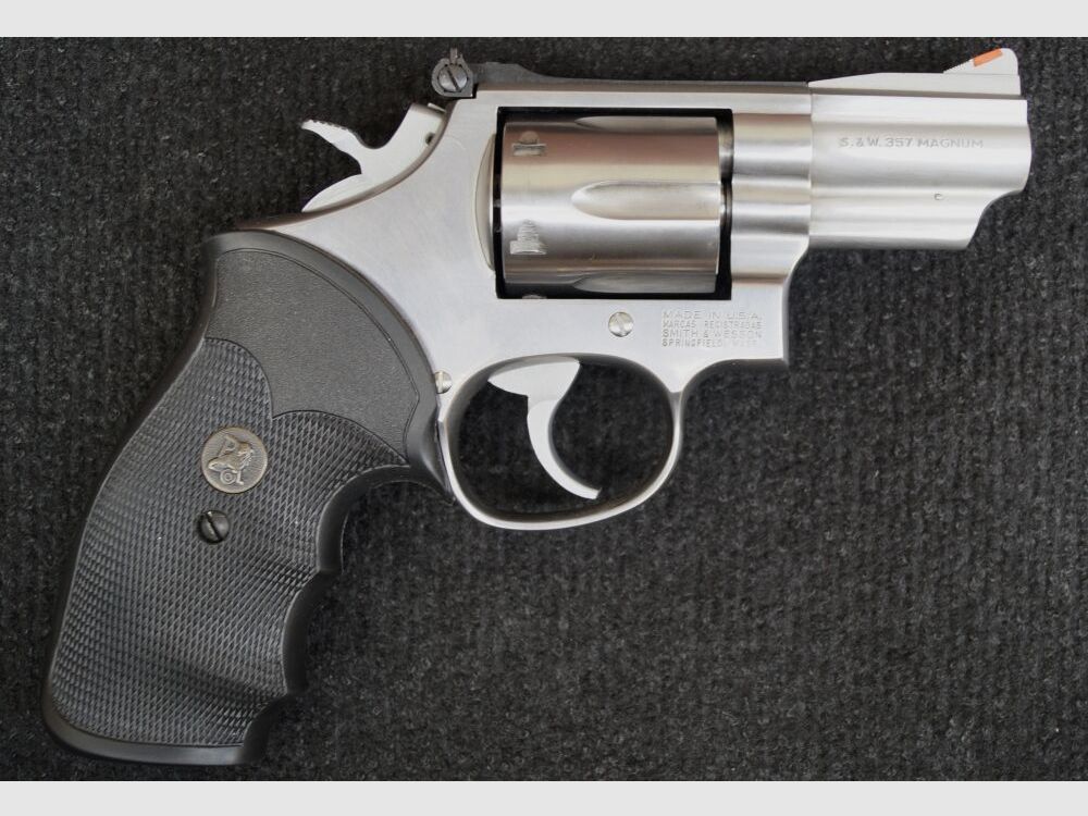 Smith & Wesson	 66-3