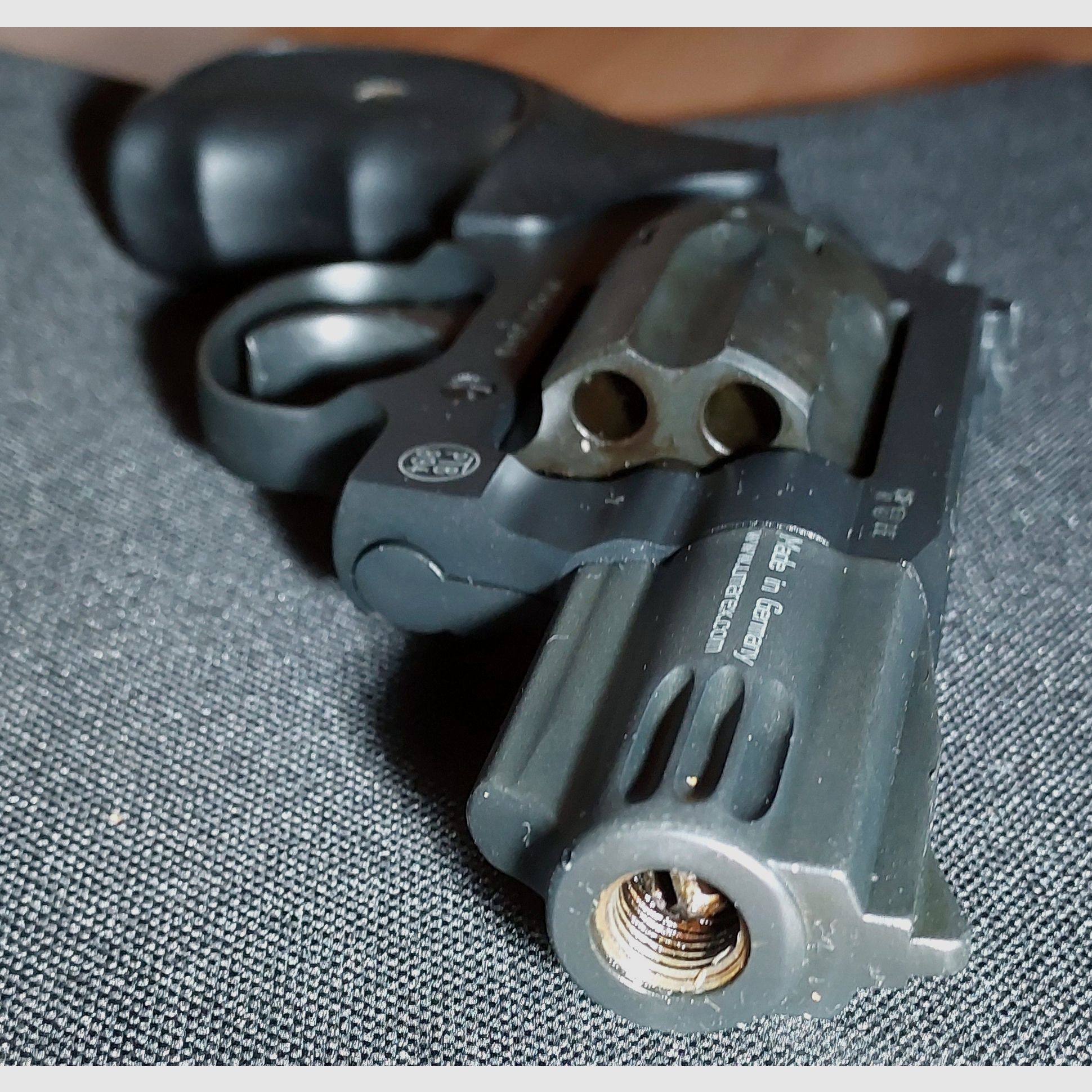 Smith & Wesson Grizzly Schreckschussrevolver Kal. 9mm R.K. brüniert (PTB 894) S&W Grizzly