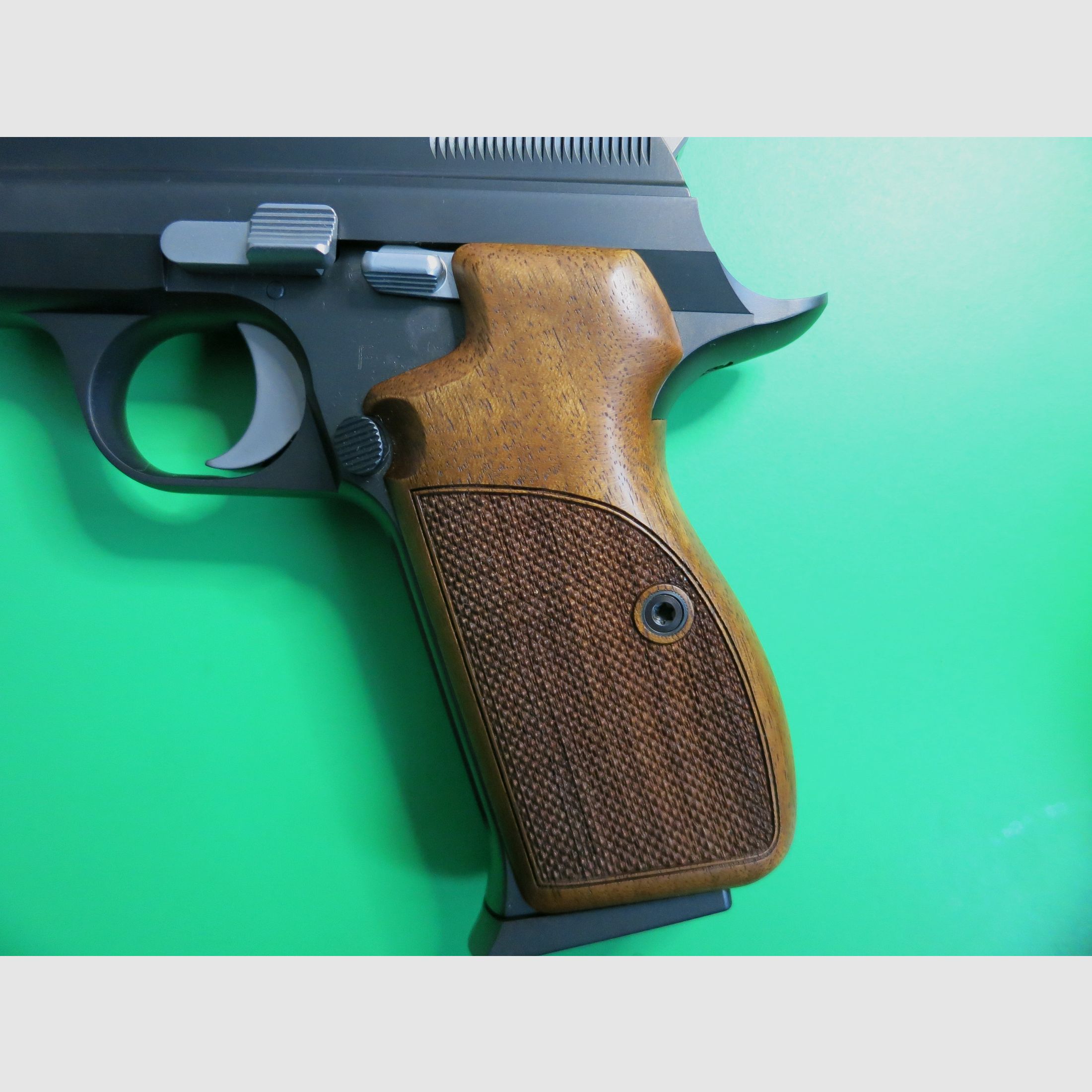 SIG Sauer P210 LEGEND, ungeschossen, deutsche Sammler-Fertigung Eckernförde, Kaliber 9mm Luger      #94