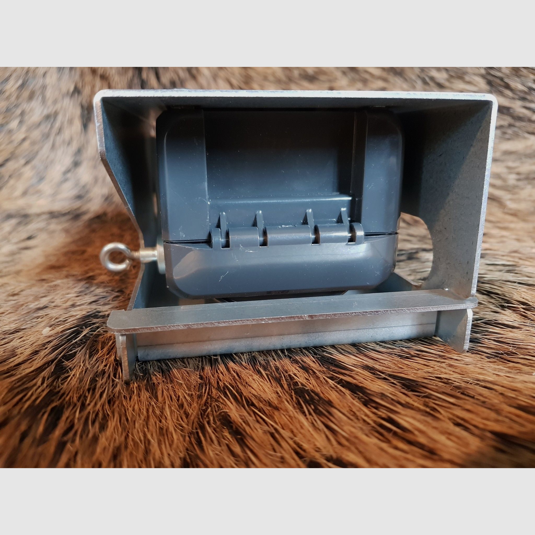 Vallen Alarm – Trapmaster stalen behuizing, afbeelding 2 van 3