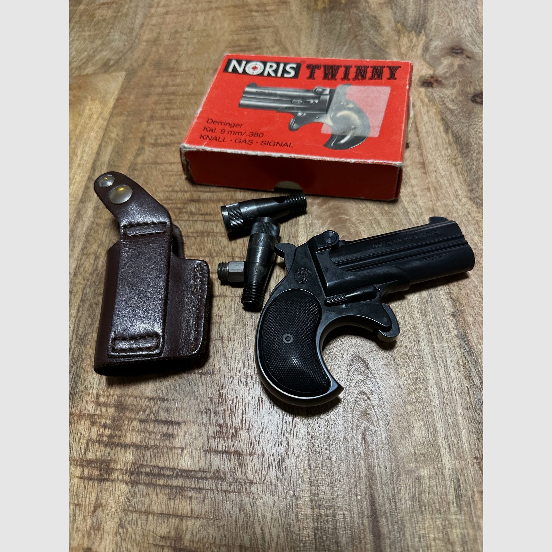 Derringer Noris Twinny cal. 9 mm Knall dans le set