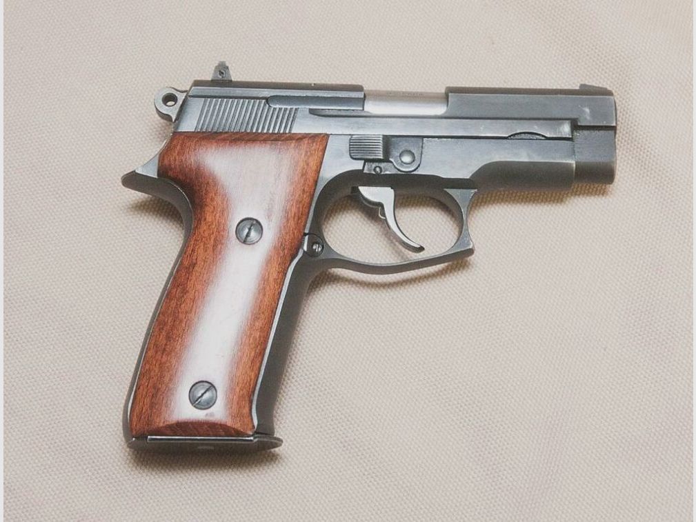 Sig Sauer P226 Lizenzfertigung Astra 100	 inkl. Holster