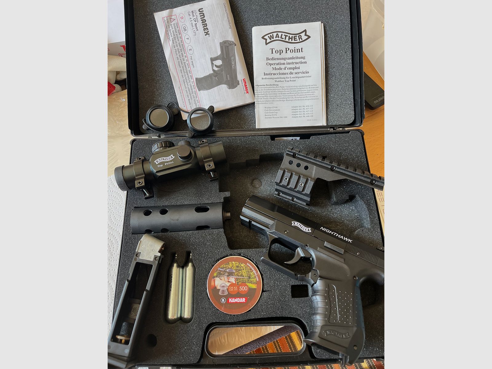 Walther Nighthawk Set, CO2, pistola de aire, incl. óptica (reddot), compensador y maletín,