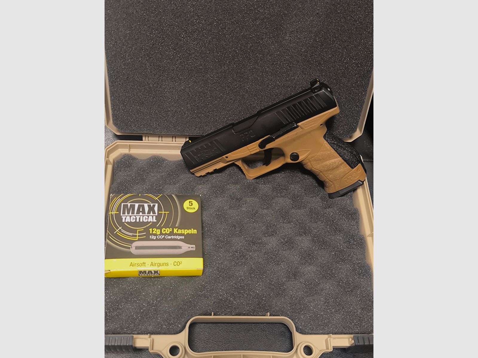 ⚠️ Achtung MagFed Freunde, Walther PPQ M2 T4E Dark Earth Brown, Kaliber .43, nur ein mal ein Magazin zur Probe Geschossen &  Kratzer Frei & Dichtung absolut Dicht & eine 5er Packung Max Tactical Co2-Kartuschen ⚠️ Achtung Versandkosten Frei!! 