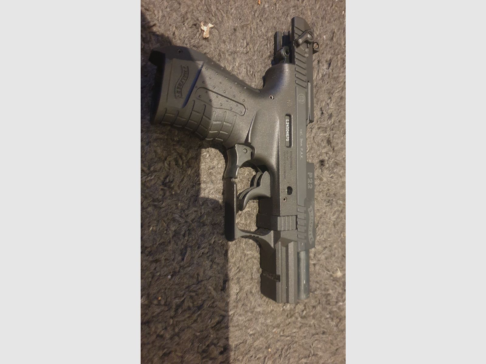 Walther P 22  