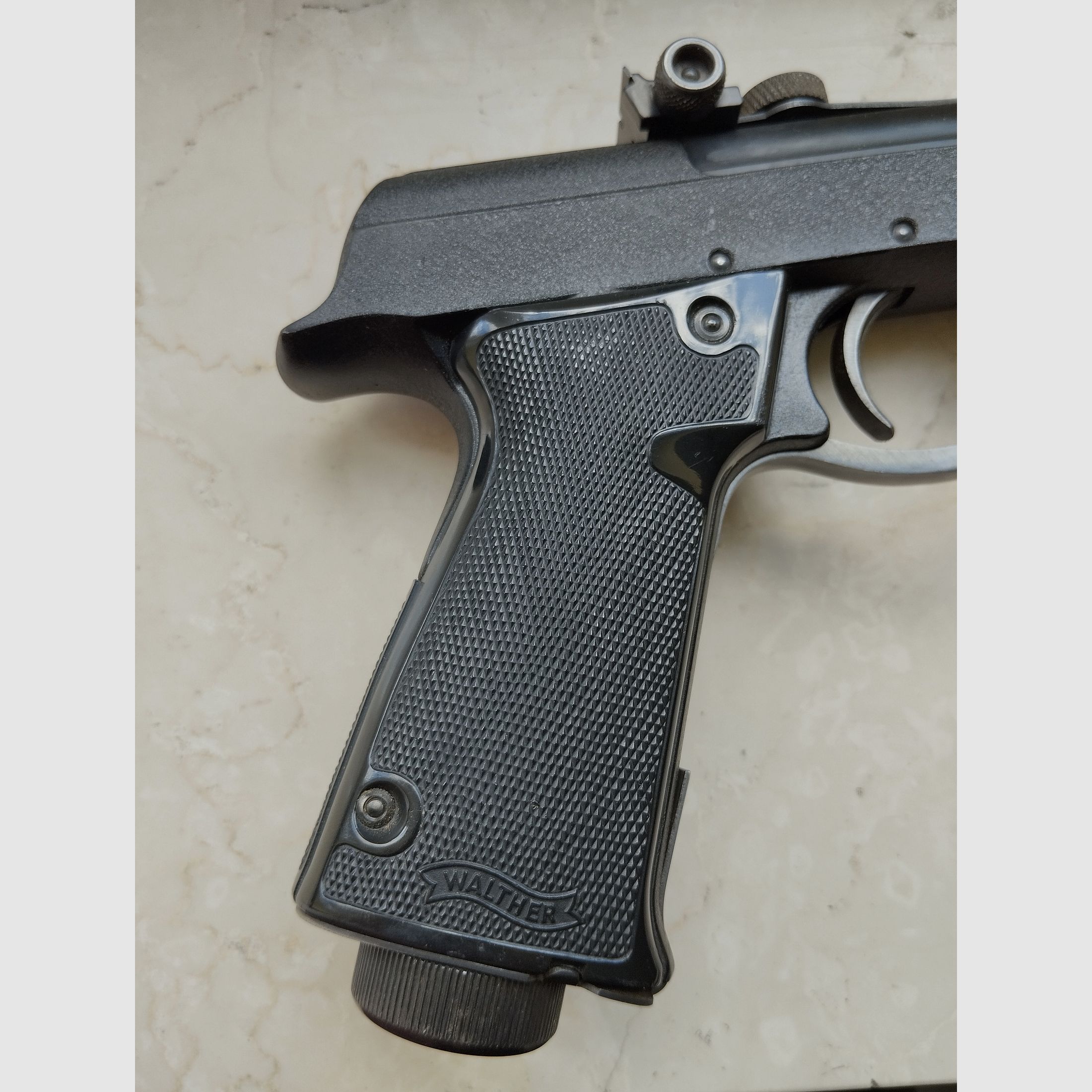 Walther LP Mod. 53 Kal. 4,5mm zwart zeer goede staat in de originele doos + accessoires