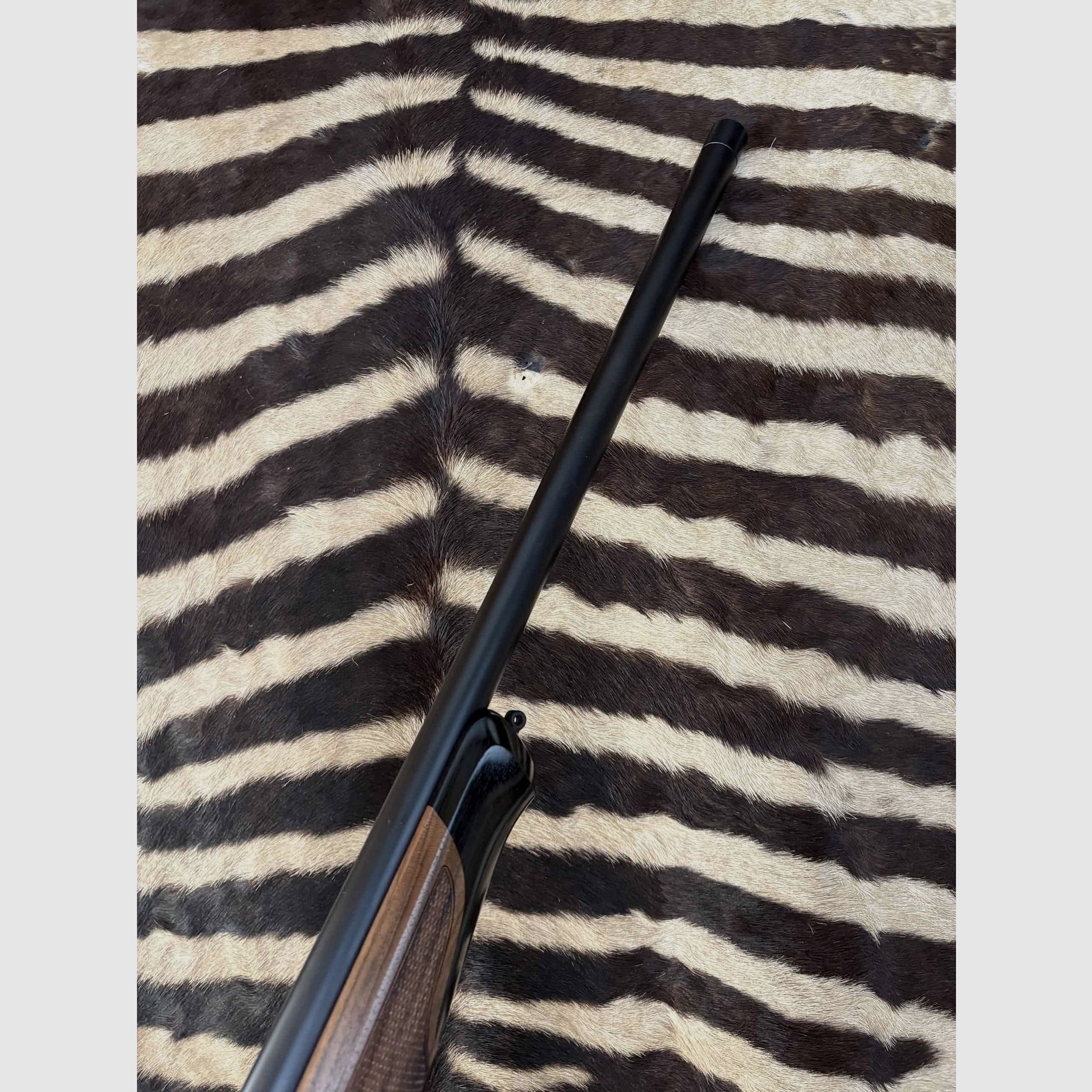Repetierbüchse Blaser R8 Success Linkshänder mit 4er Magazin Kal. 30-06 – ca. 58cm gewinde, Bild 6 von 9