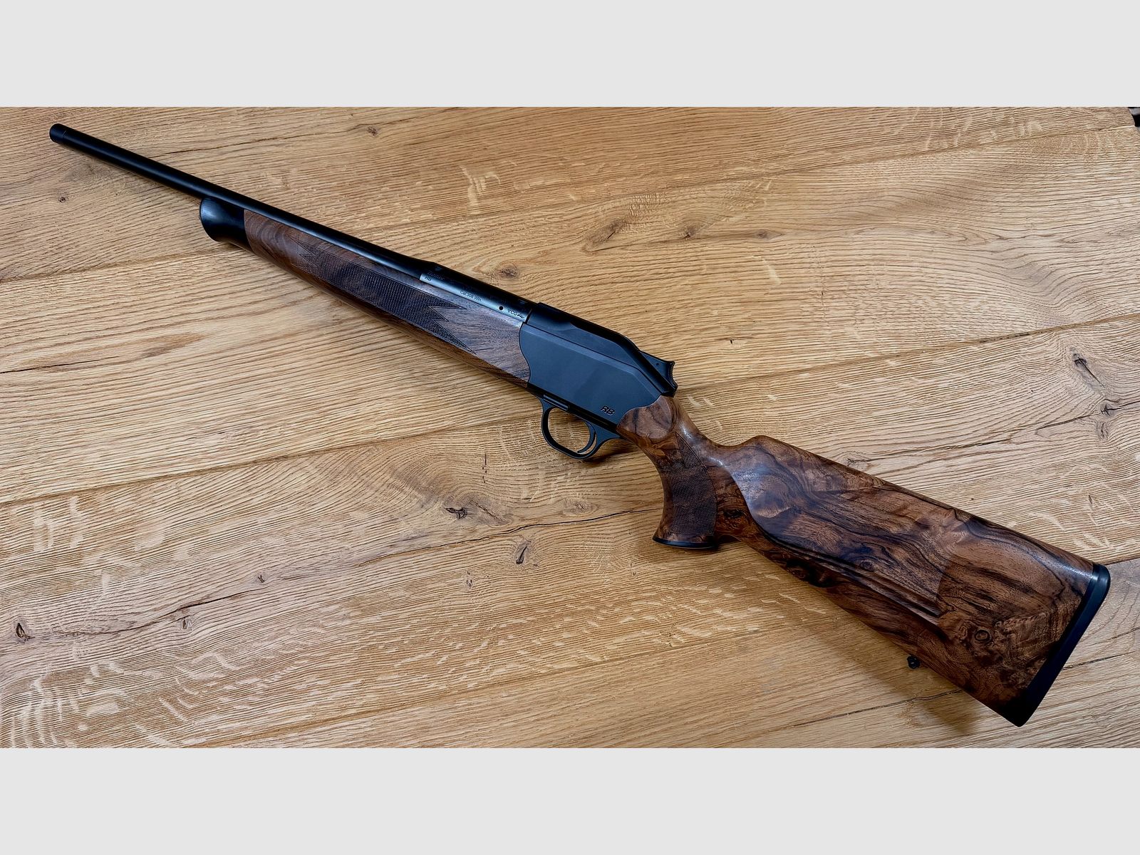 Blaser R8 Holzklasse 7 / Stahlkugel graviert mit Fischhaut / Kaliber und Lauflänge nach Wahl, Bild 4 von 11