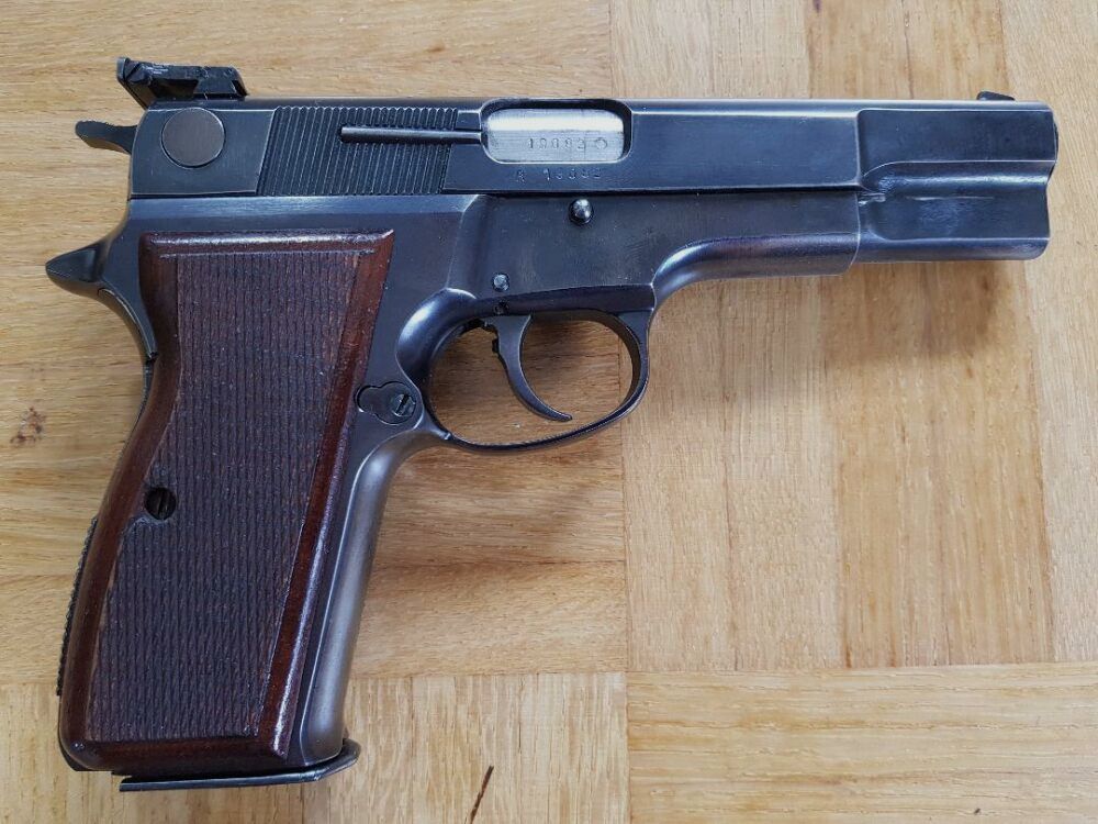 Luger M90