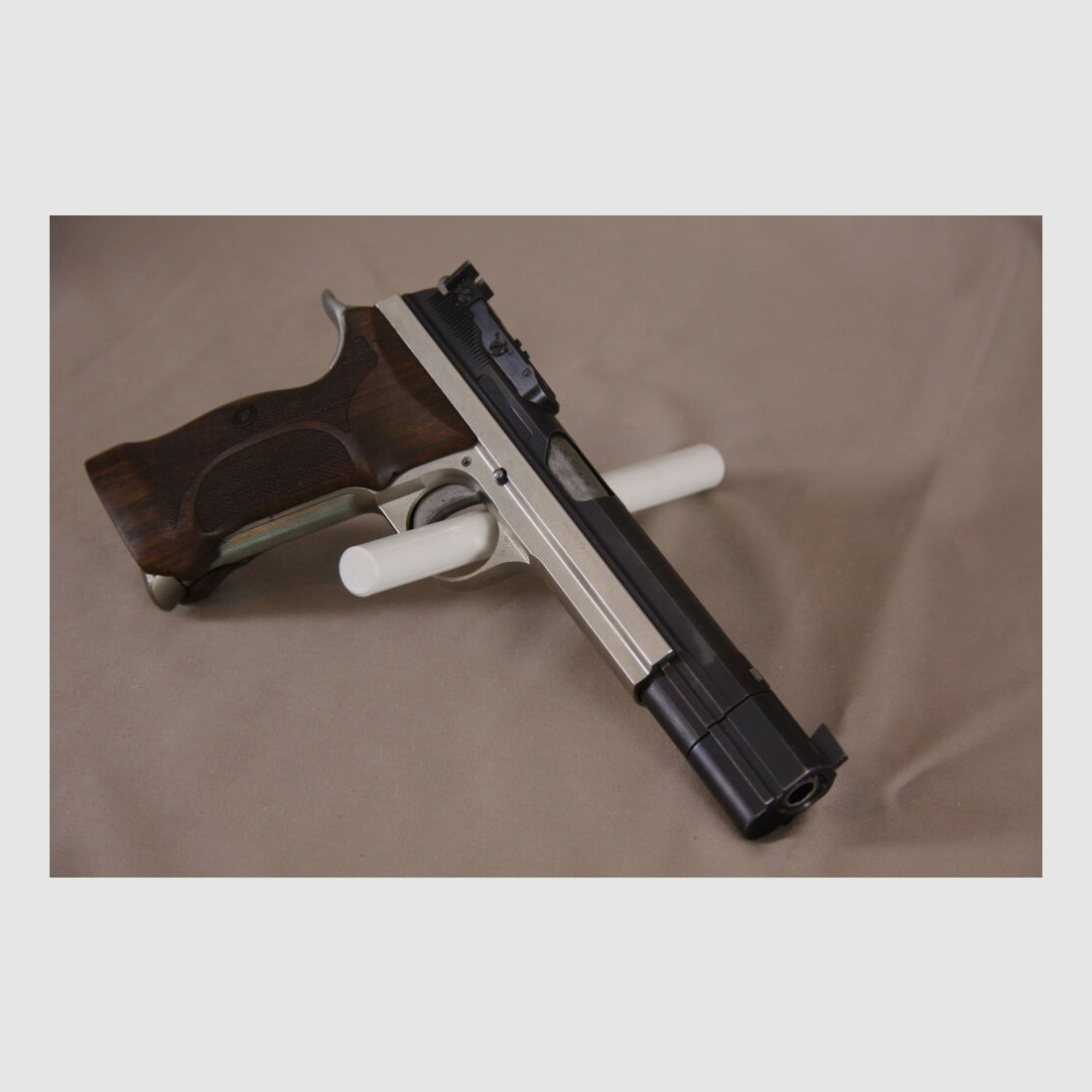 SIG P210