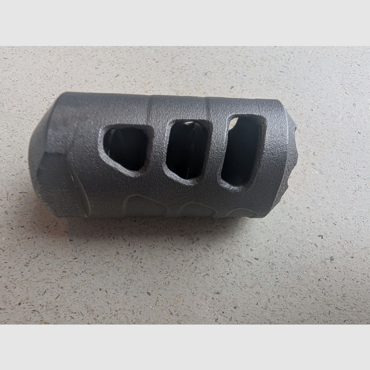 9mm kompensator z tytanu dla Hera PCC bez widocznych oznak