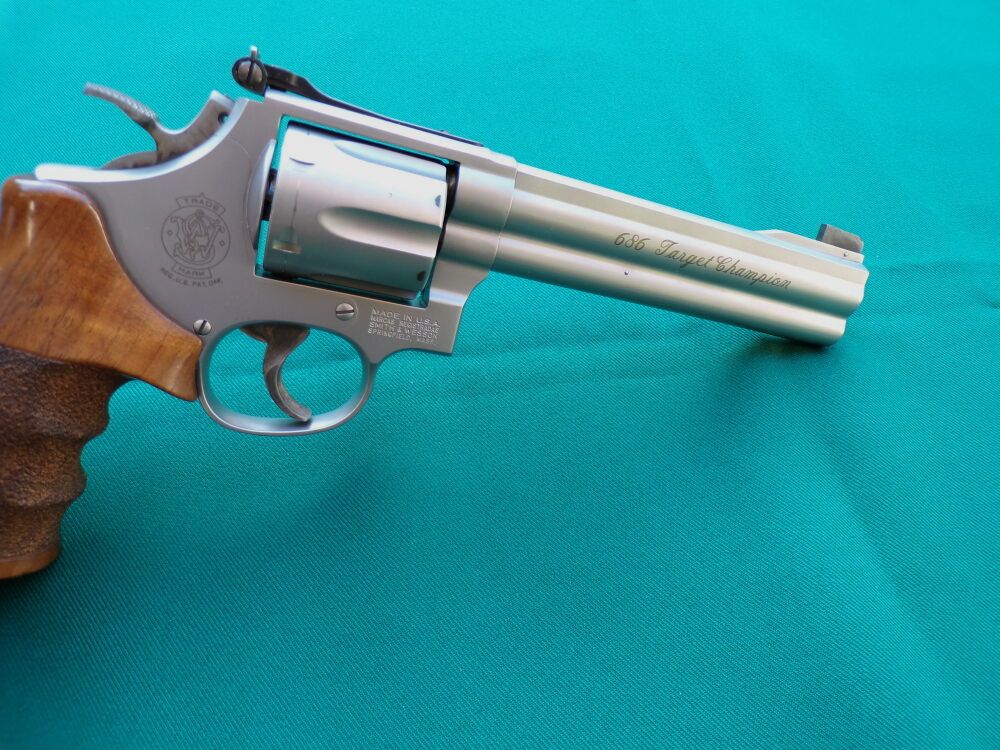 Smith & Wesson 686-4 Target Champion