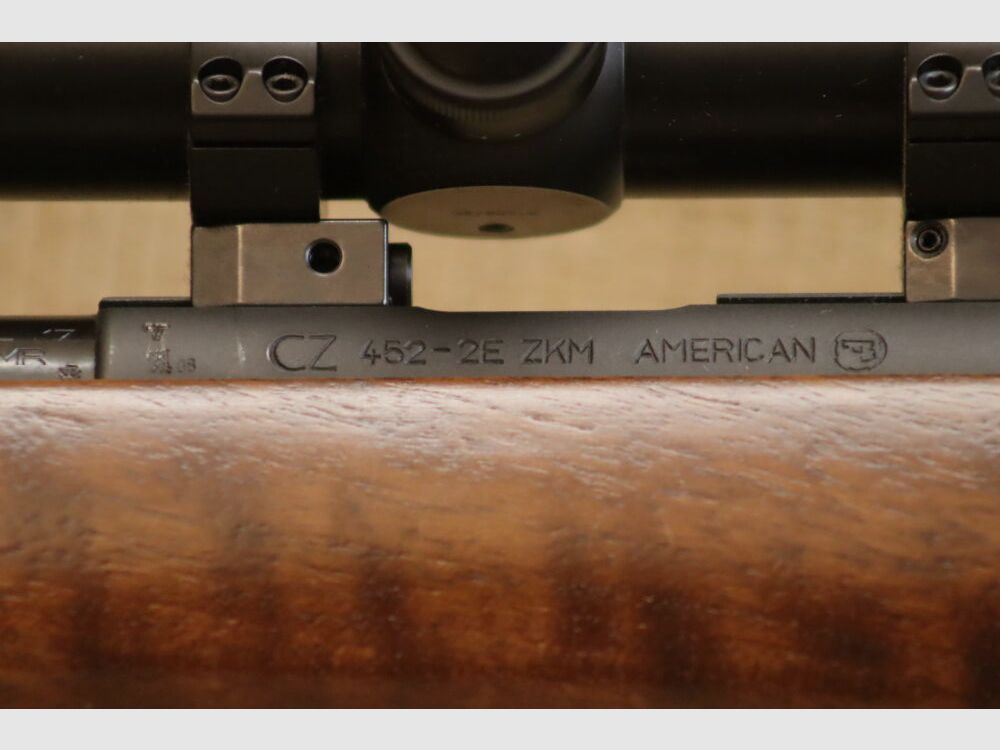 CZ Mod. 452-2E American Kal. .17HMR, inkl. Meopta Artemis mit Leuchabsehen.