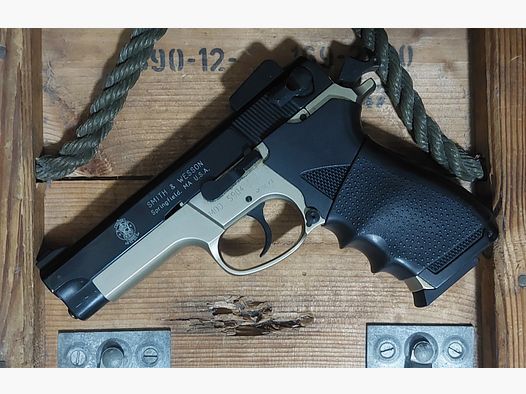 Smith&Wesson Mod. 5904 9 mm P.A.K (PTB 604) strzał ostrzegawczy