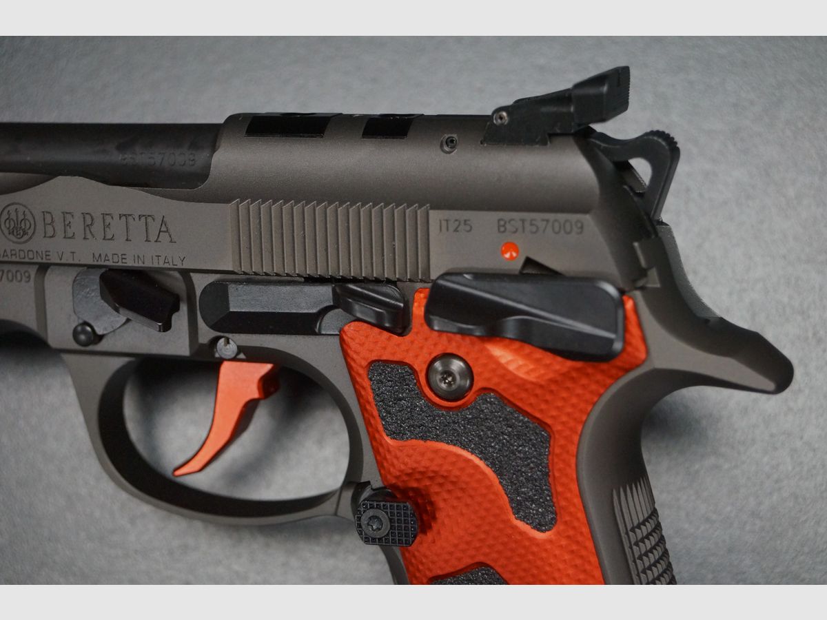 Beretta 92X Performance Dark Series Red, Bild 7 von 9