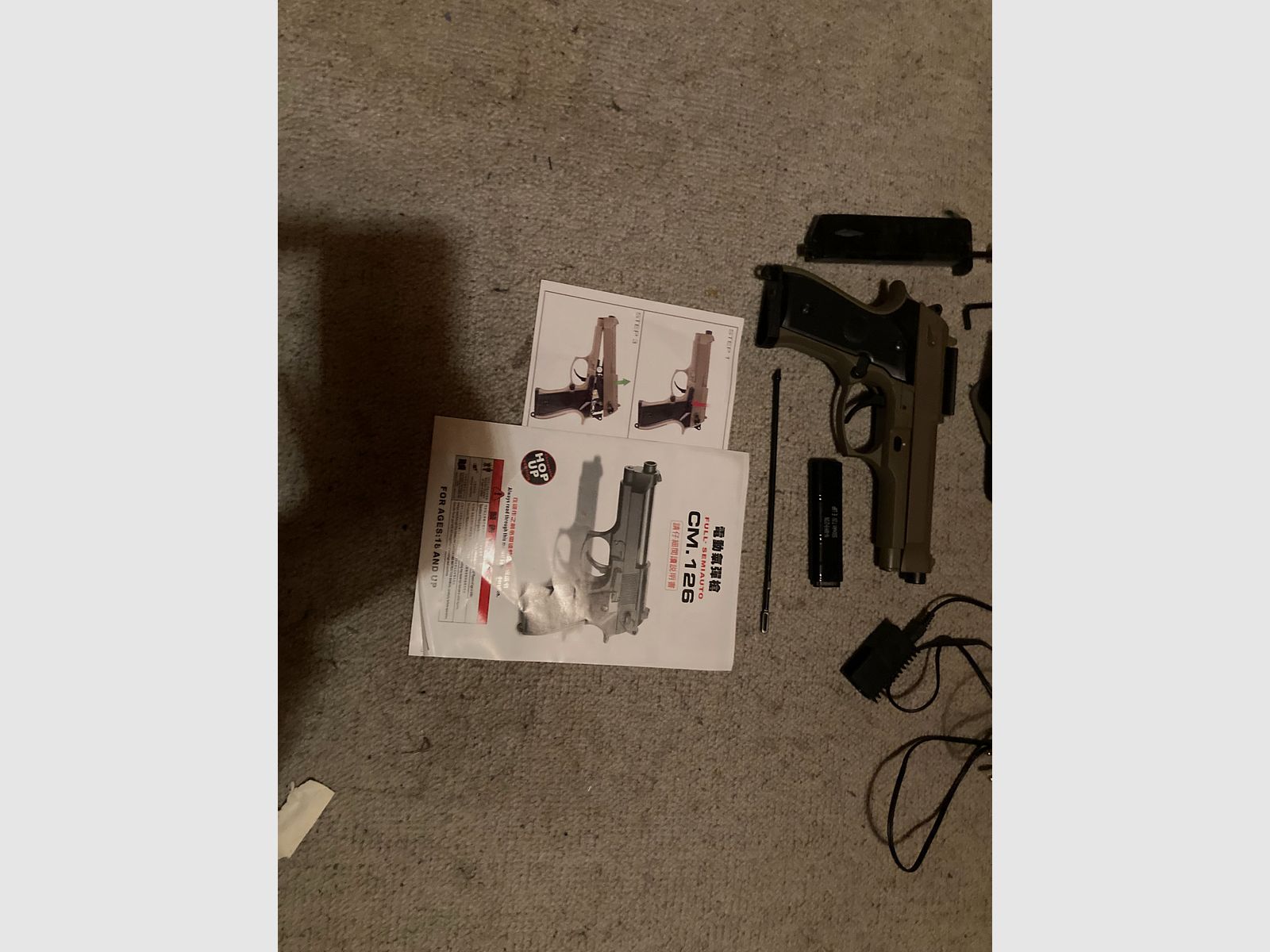 Cm 126 airsoftpistool met accessoires