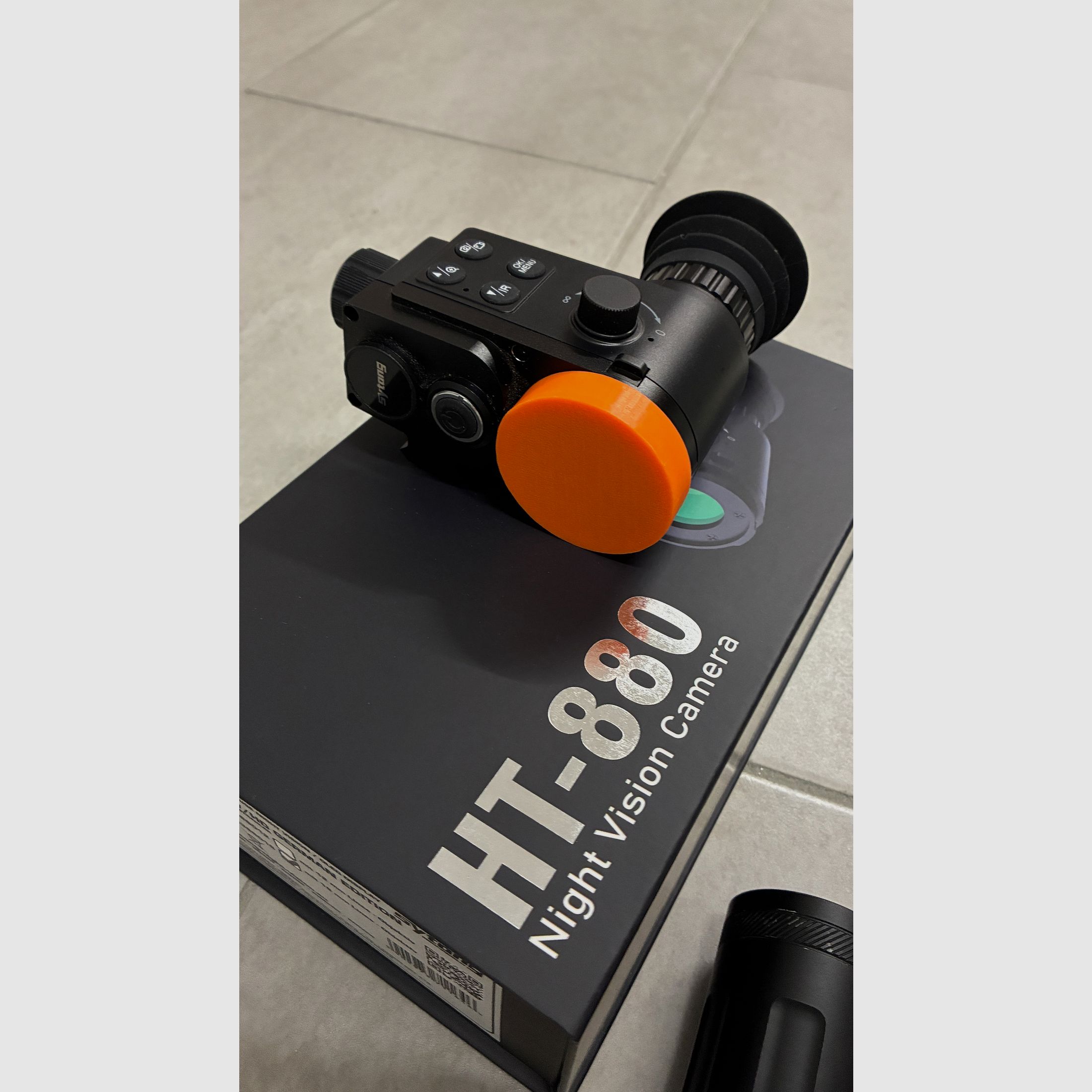 Sytong HT-880 German Edition Nachtsichtgerät + IR Strahler
