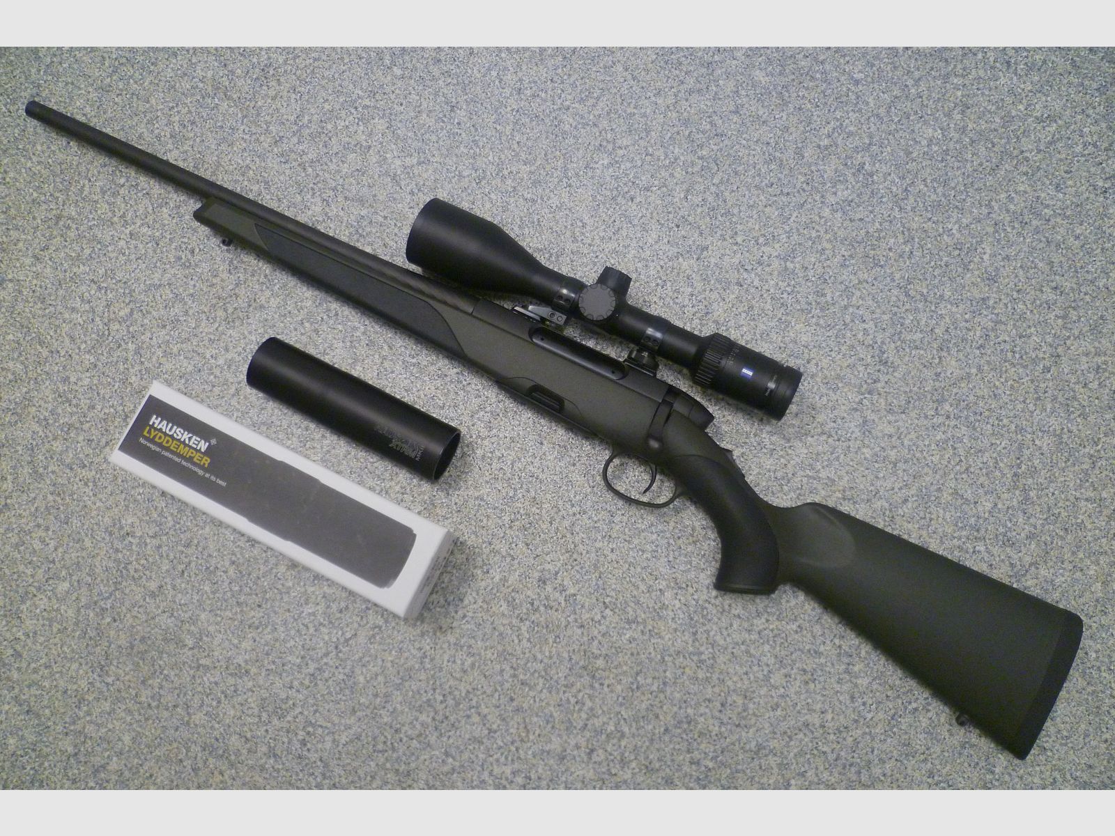 Rifle repetidora Steyr SM 12 .30-06 Spring. Sistema de enlace Zeiss Conquest V6 y SD