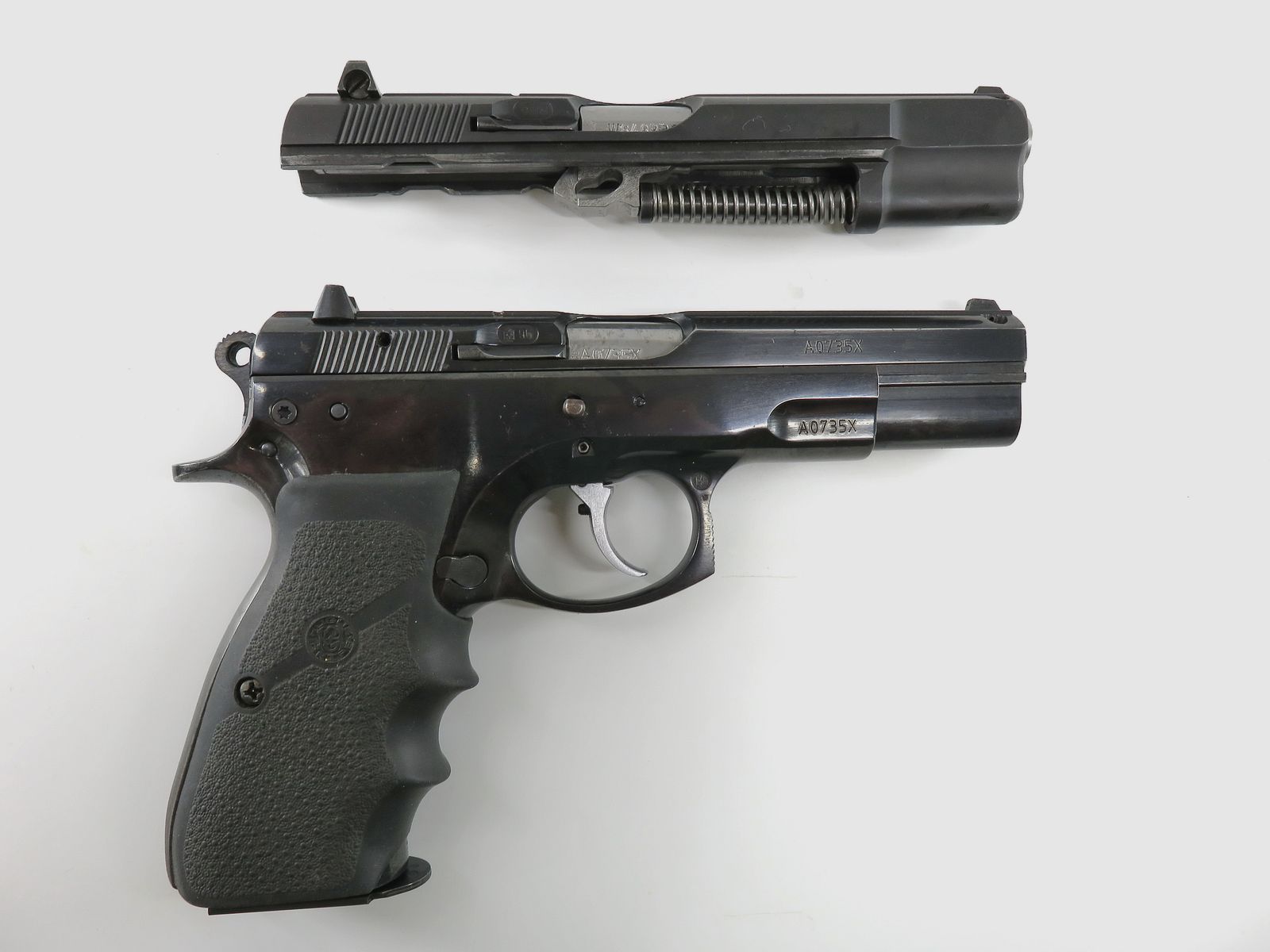 CZ M75 B im Kaliber .40 S&W und 9mm CZ-Wechselsystem 