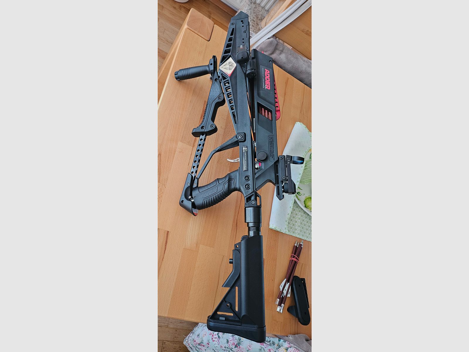Adder Cobra mit Magazin