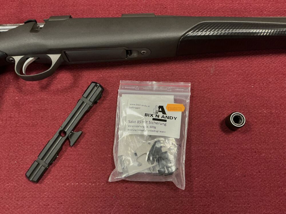 Sako 85 Finnlight II con accessori
