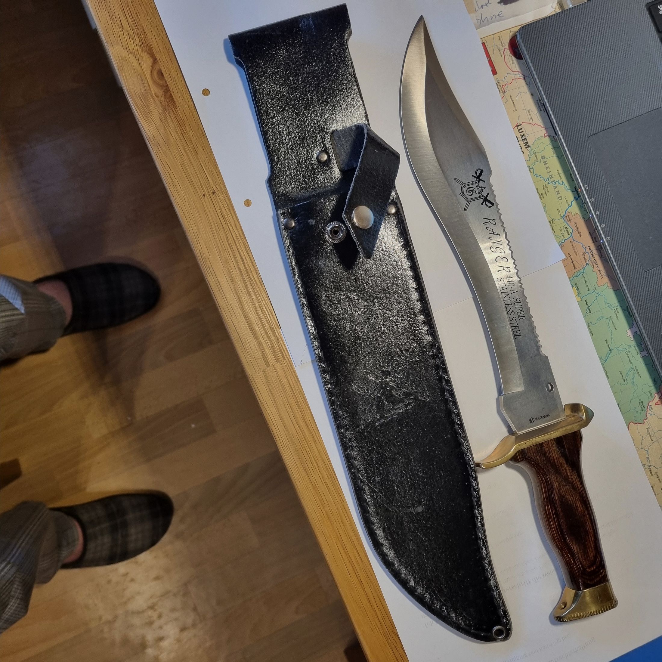 Messer MAGNUM RANGER 440-A Super, Bowiemesser, mit Sägezahnung Stainless Steel