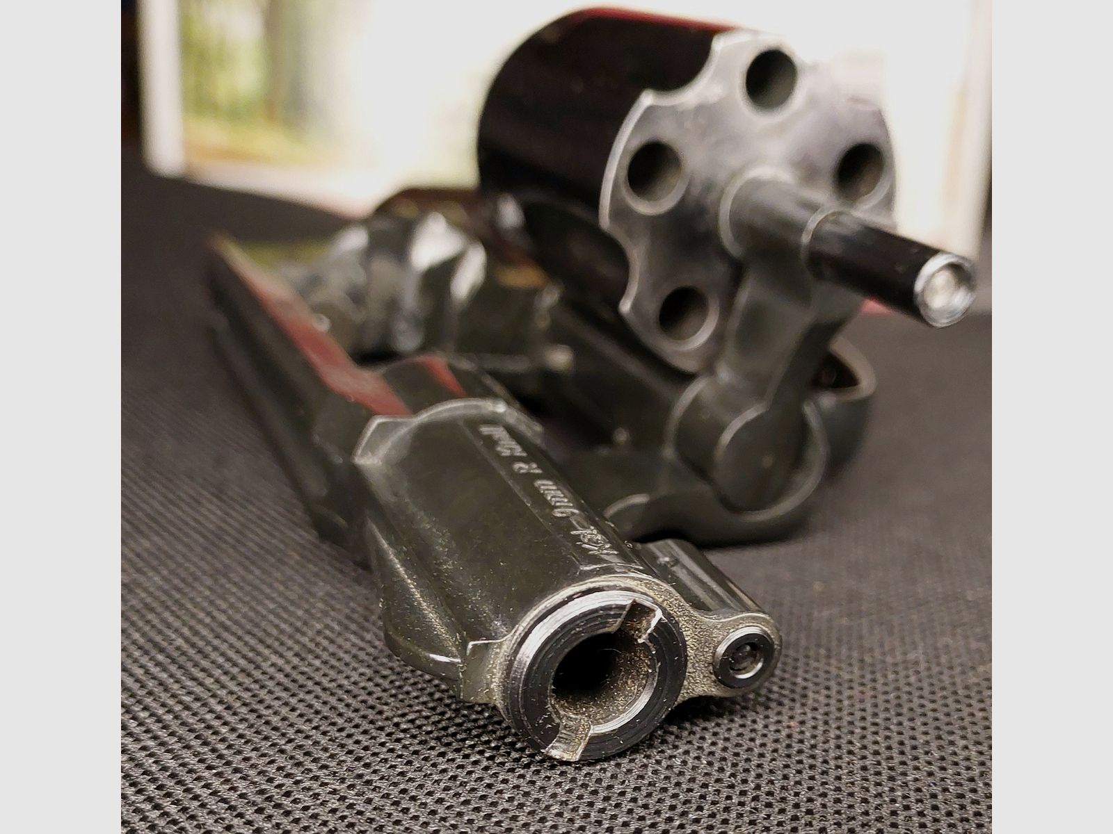 Incienso HW37 Cal. 9mm R.K. (PTB 887) OVP con empuñaduras de madera y funda de cuero - en muy buen estado (Arminius HW 37)