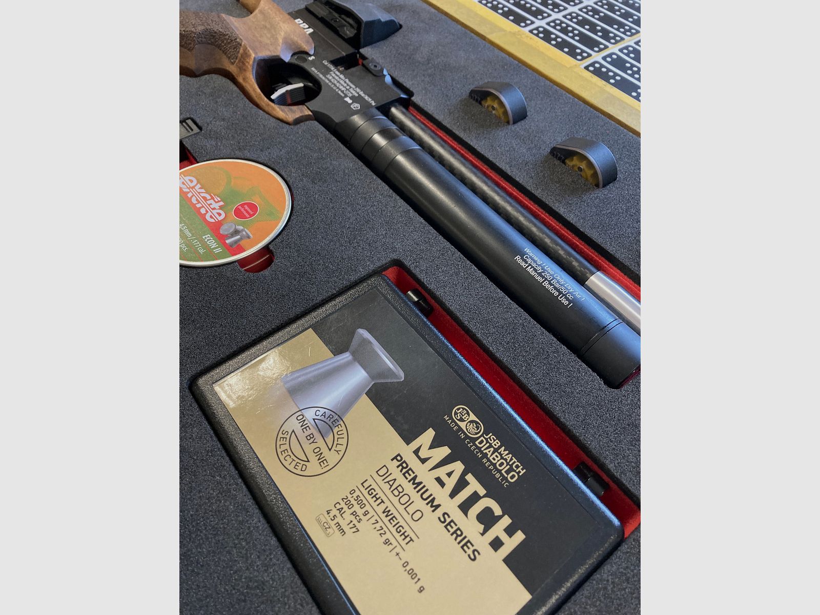 CNC-gefräste Koffereinlagen aus festem Schaumstoff