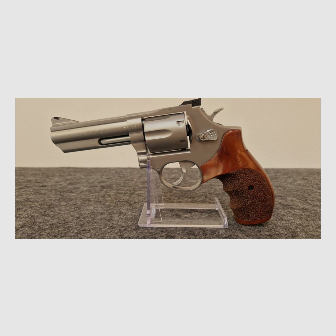 Taurus	 Revolver 669 Service - .357 Mag.