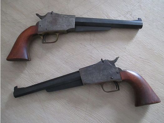 Armes de duel à poudre noire 44K