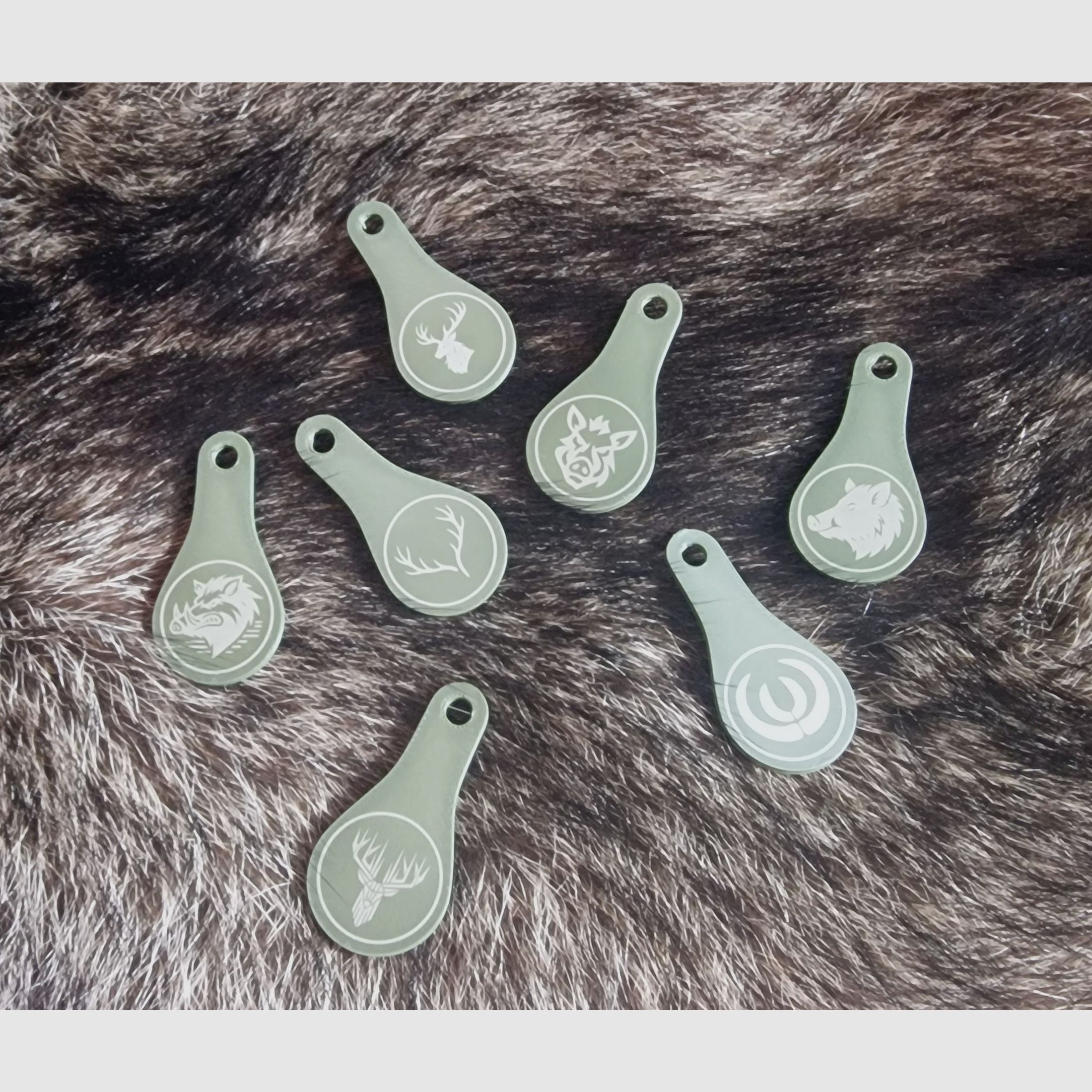 Einkaufswagenöffner mit jagdlichen Motiven