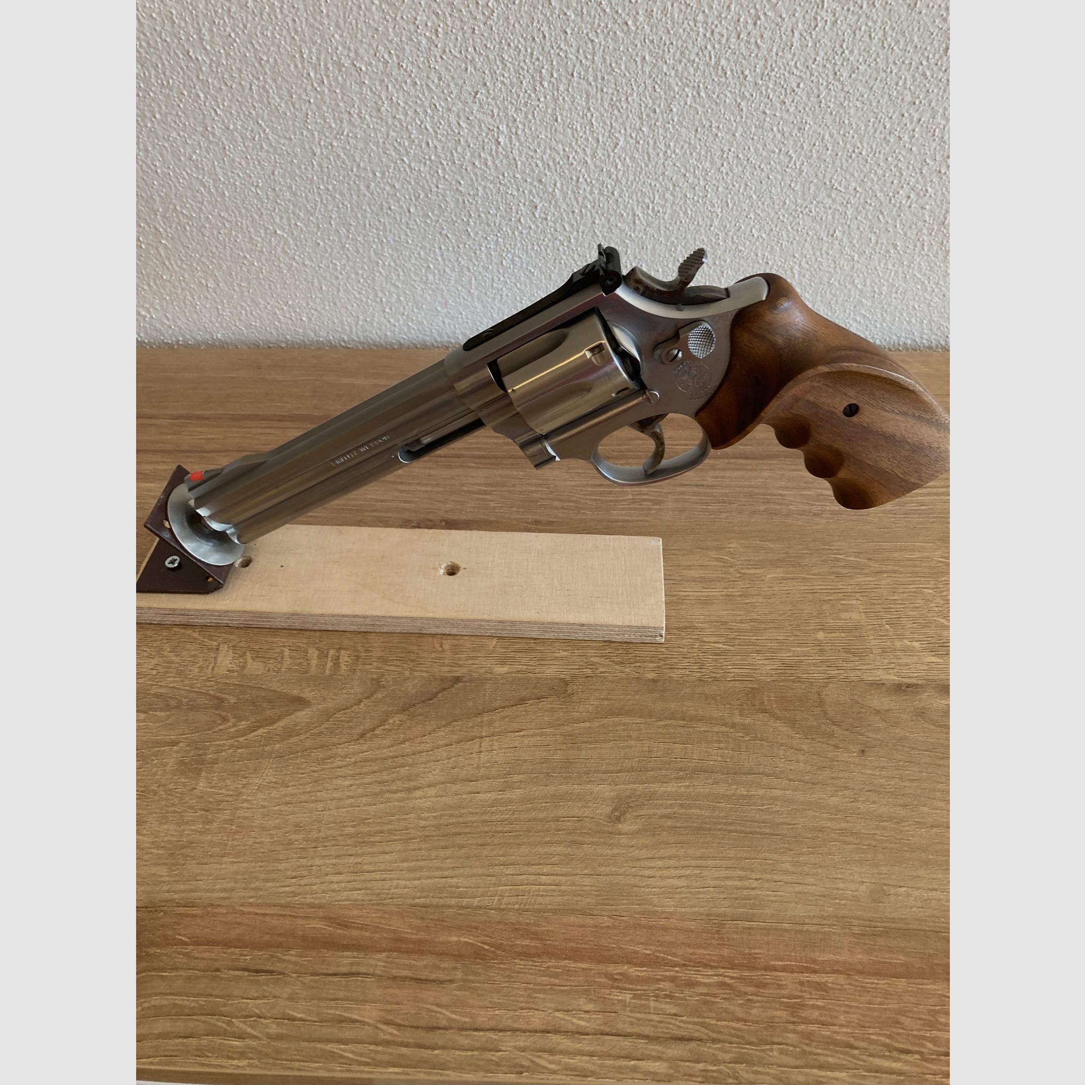 Smith & Wesson 357 Magnum, Bild 1 von 7