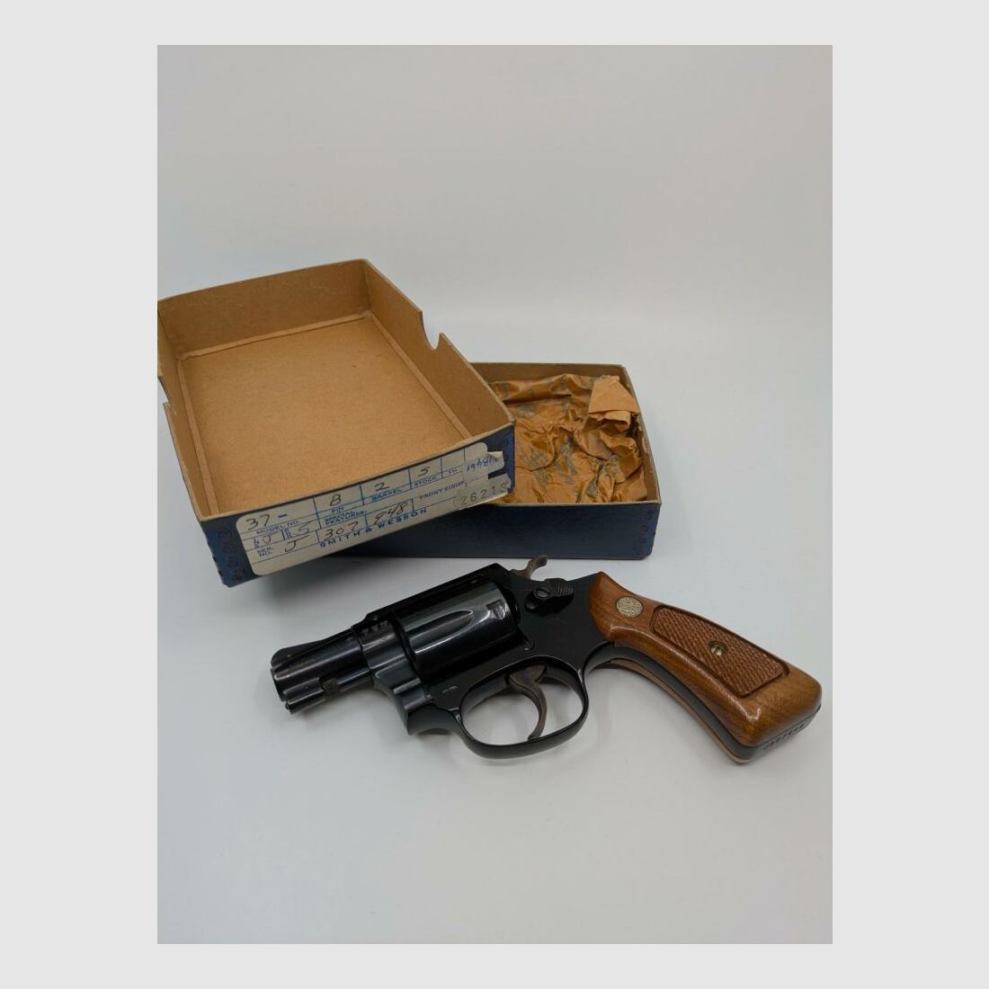 S&W 37