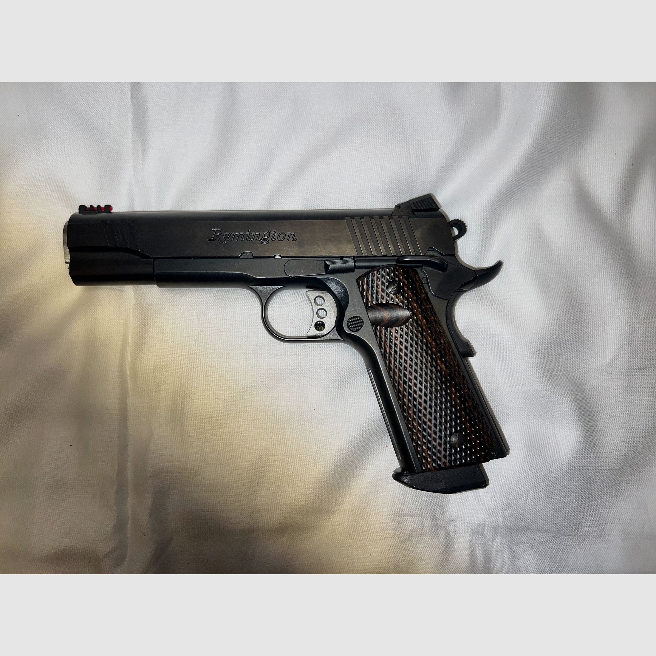 Remington 1911 R1 Enhanced .45 Auto – Pistole Kat. B, Koffer + Magazine – Erbwaffe Vorarlberg, Bild 3 von 7