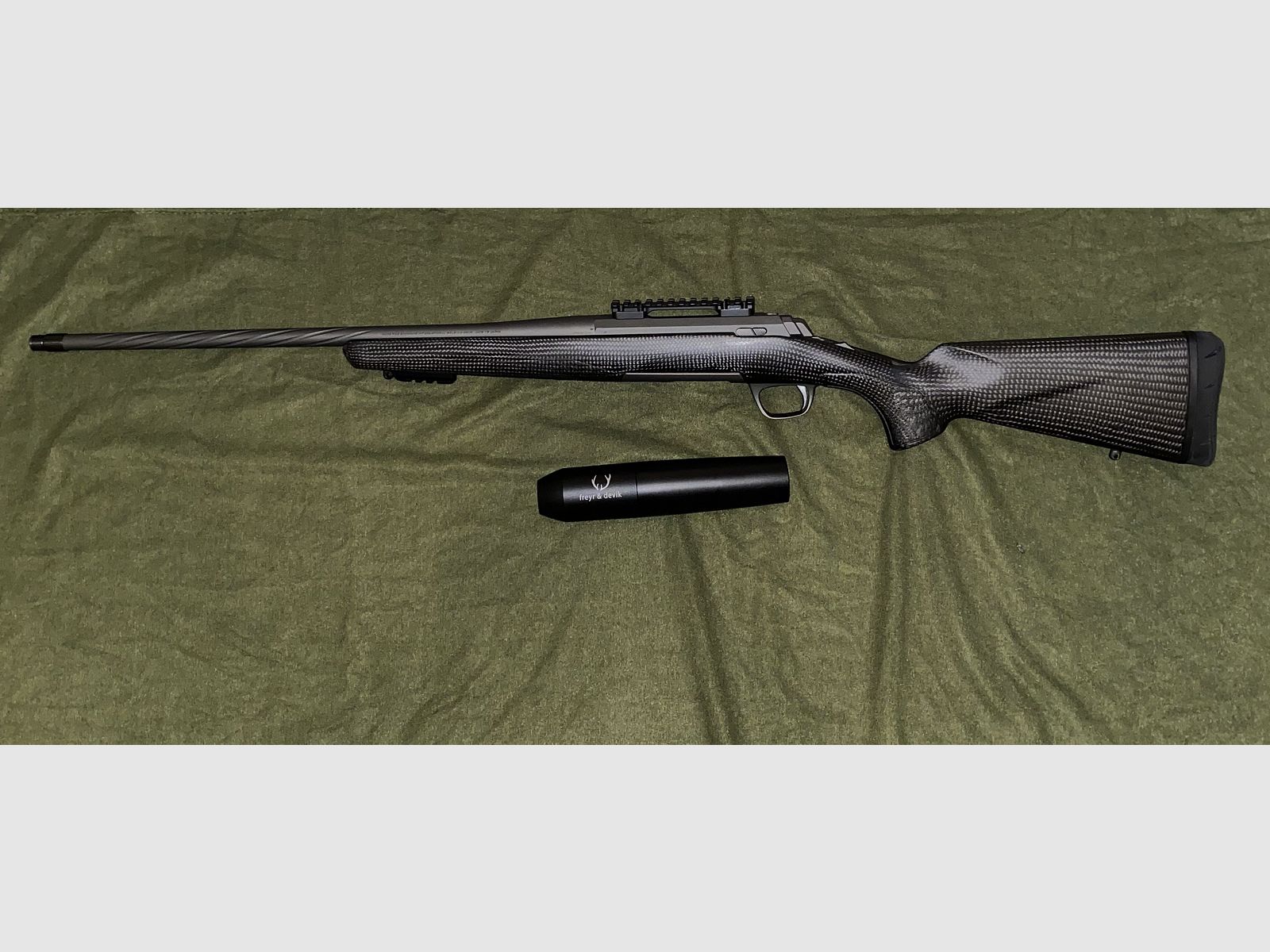 Browning X-Bolt Pro Carbon inkl. Freyr Devik Featherweight 269