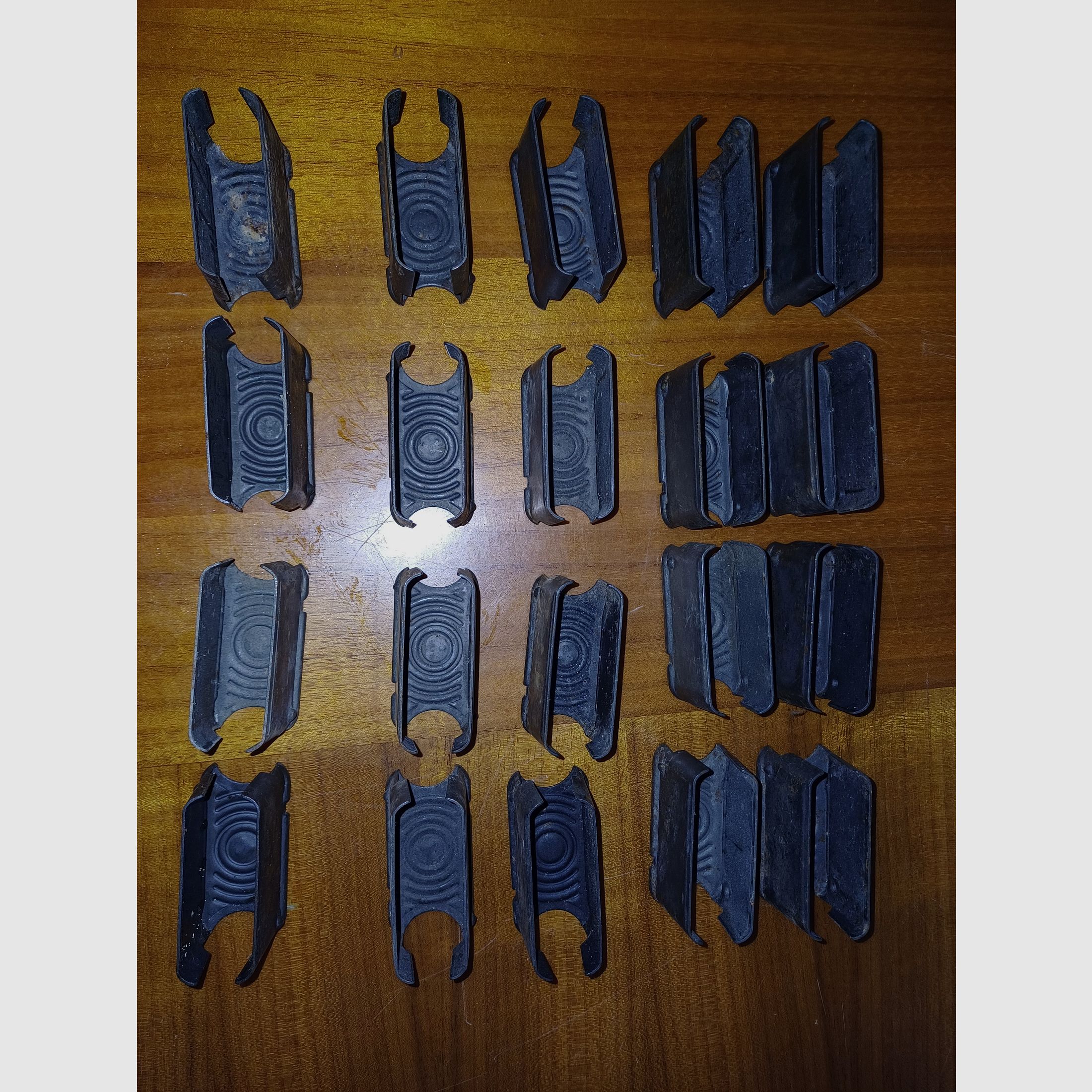 <M1 Garand loading frame>