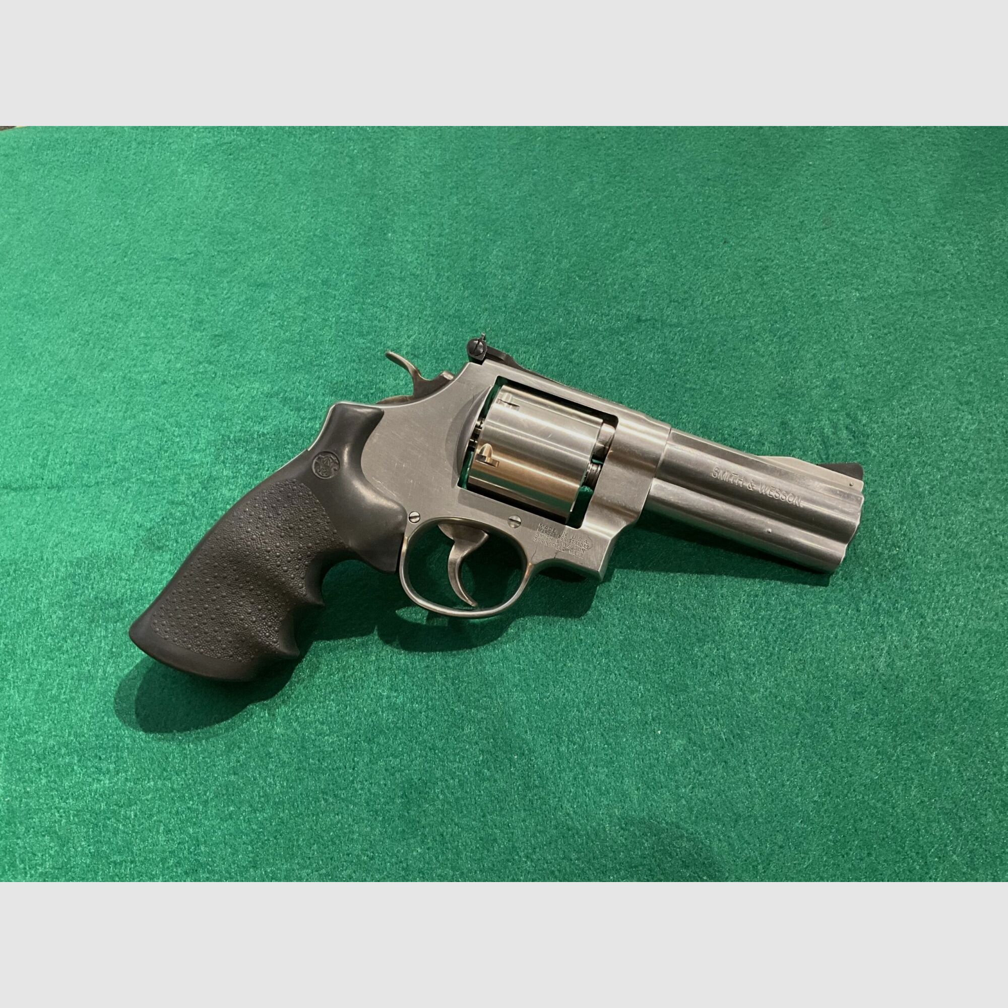 S&W Model 610, image 2 of 3