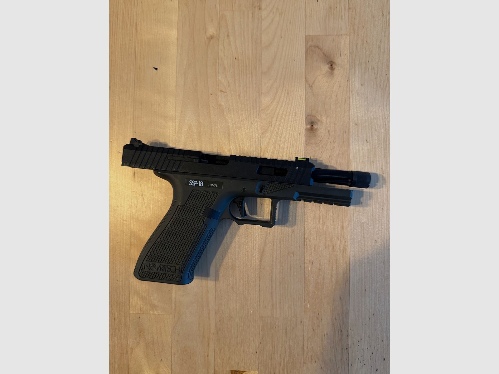 Novritsch SSP18 GBB Grün + Zubehör