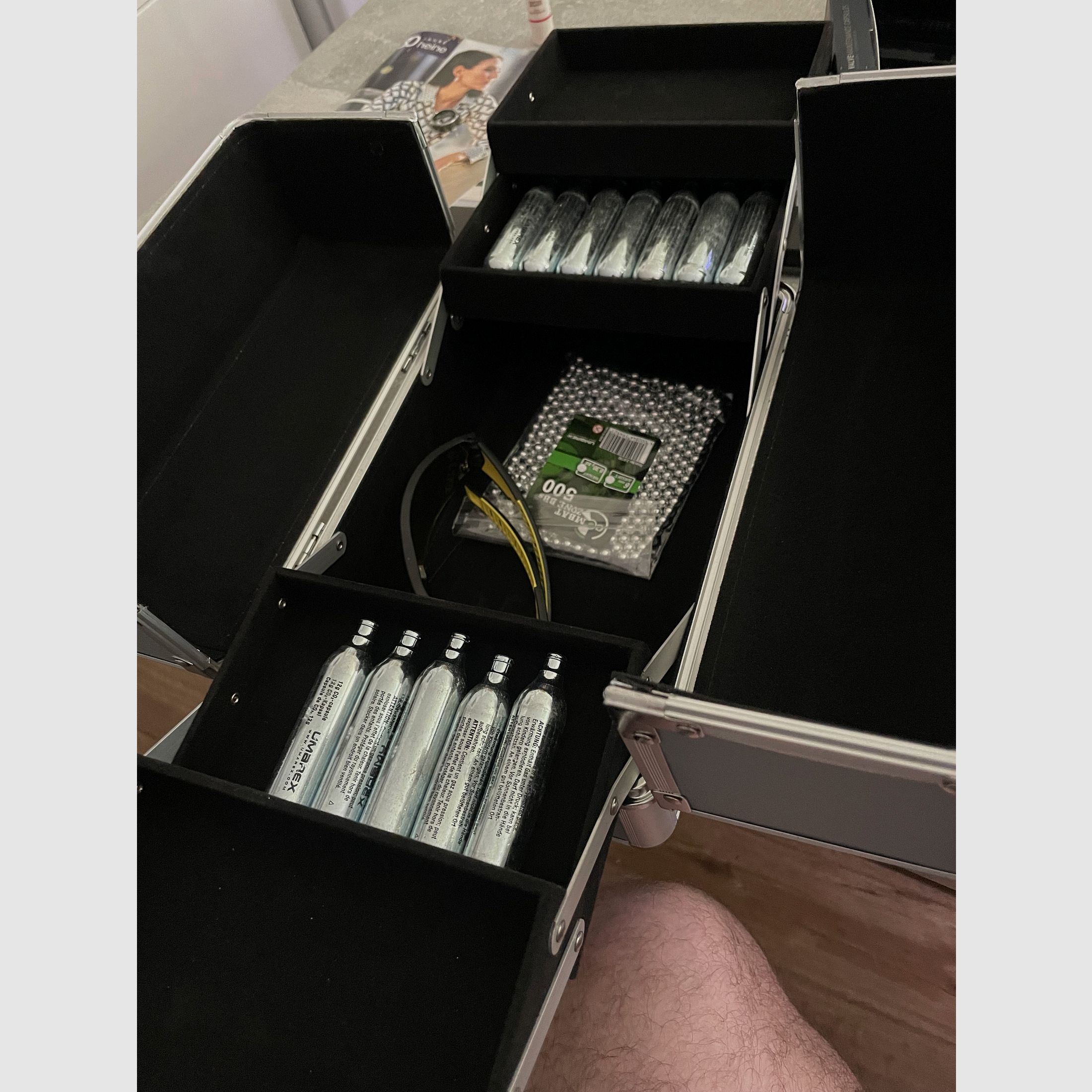 Glock 22 4 Gen CO2 Pistole mit viel Zubehör 